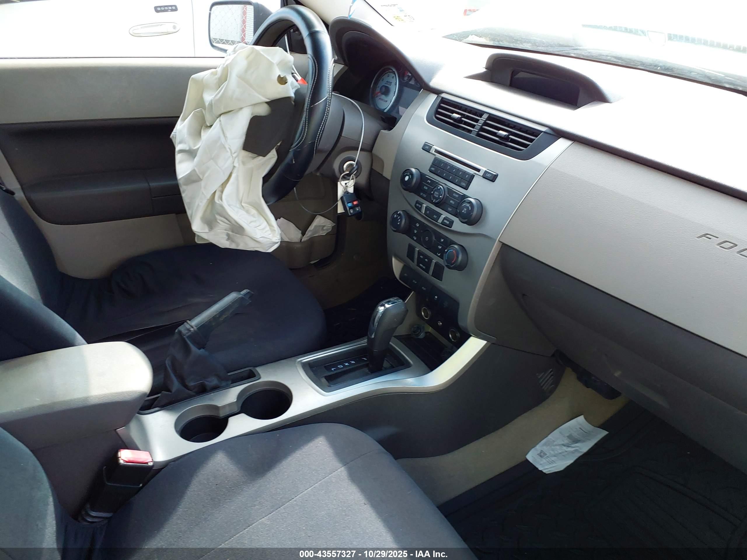 FORD FOCUS image 5