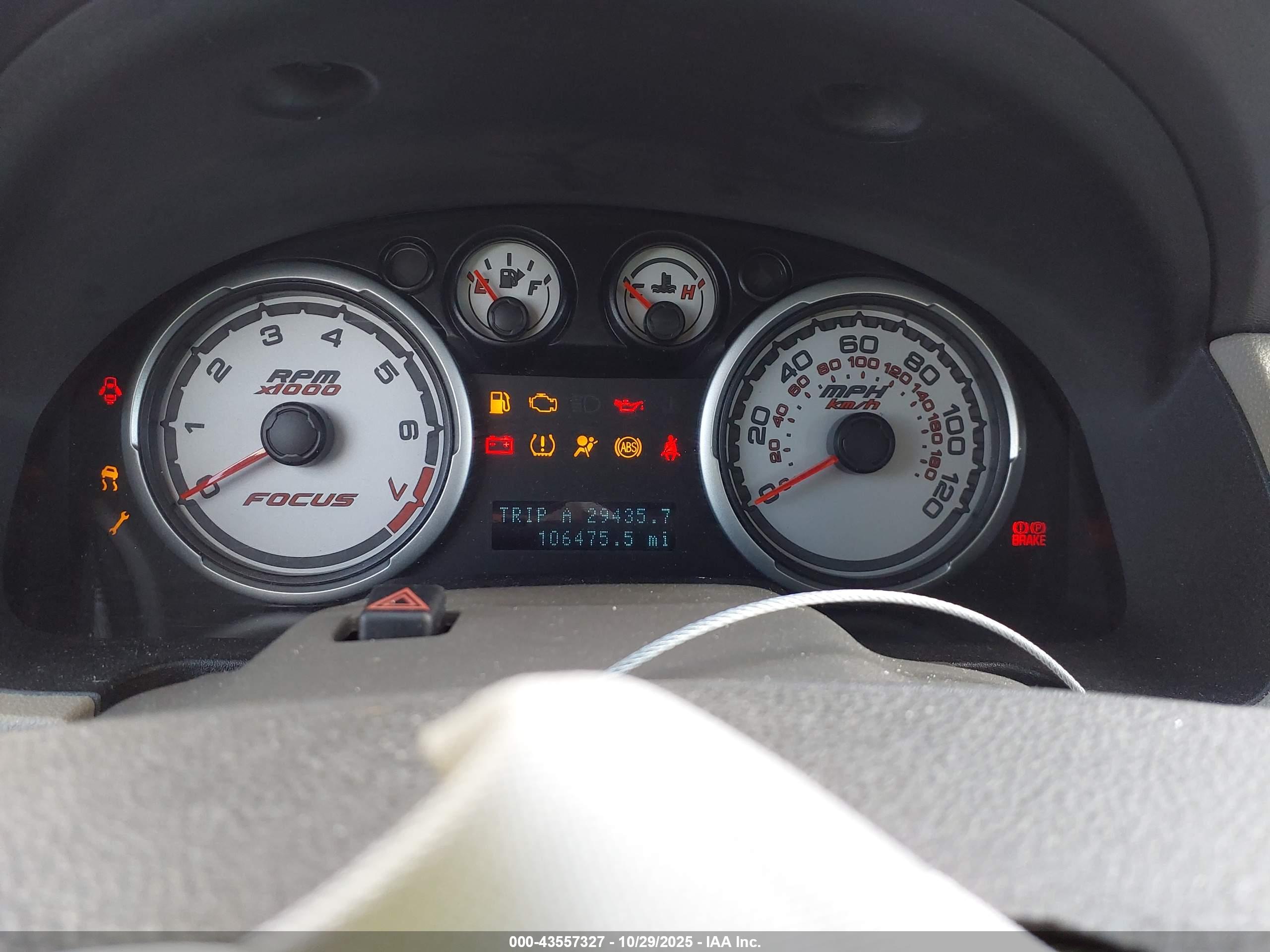 FORD FOCUS image 7