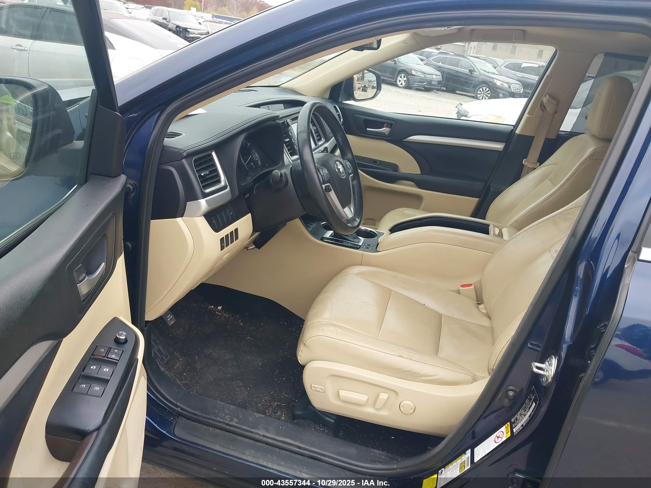 TOYOTA HIGHLANDER image 5