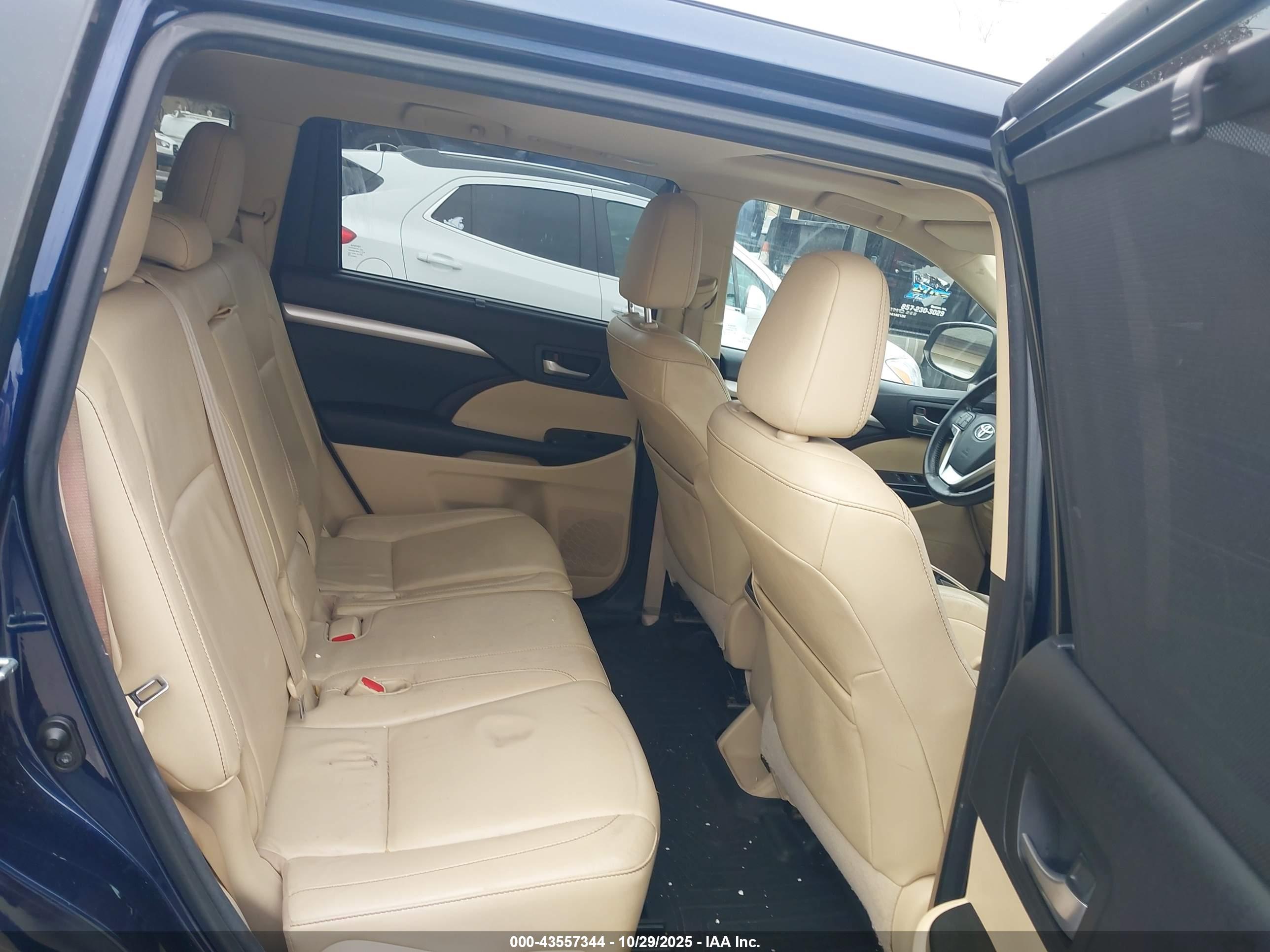 TOYOTA HIGHLANDER image 8