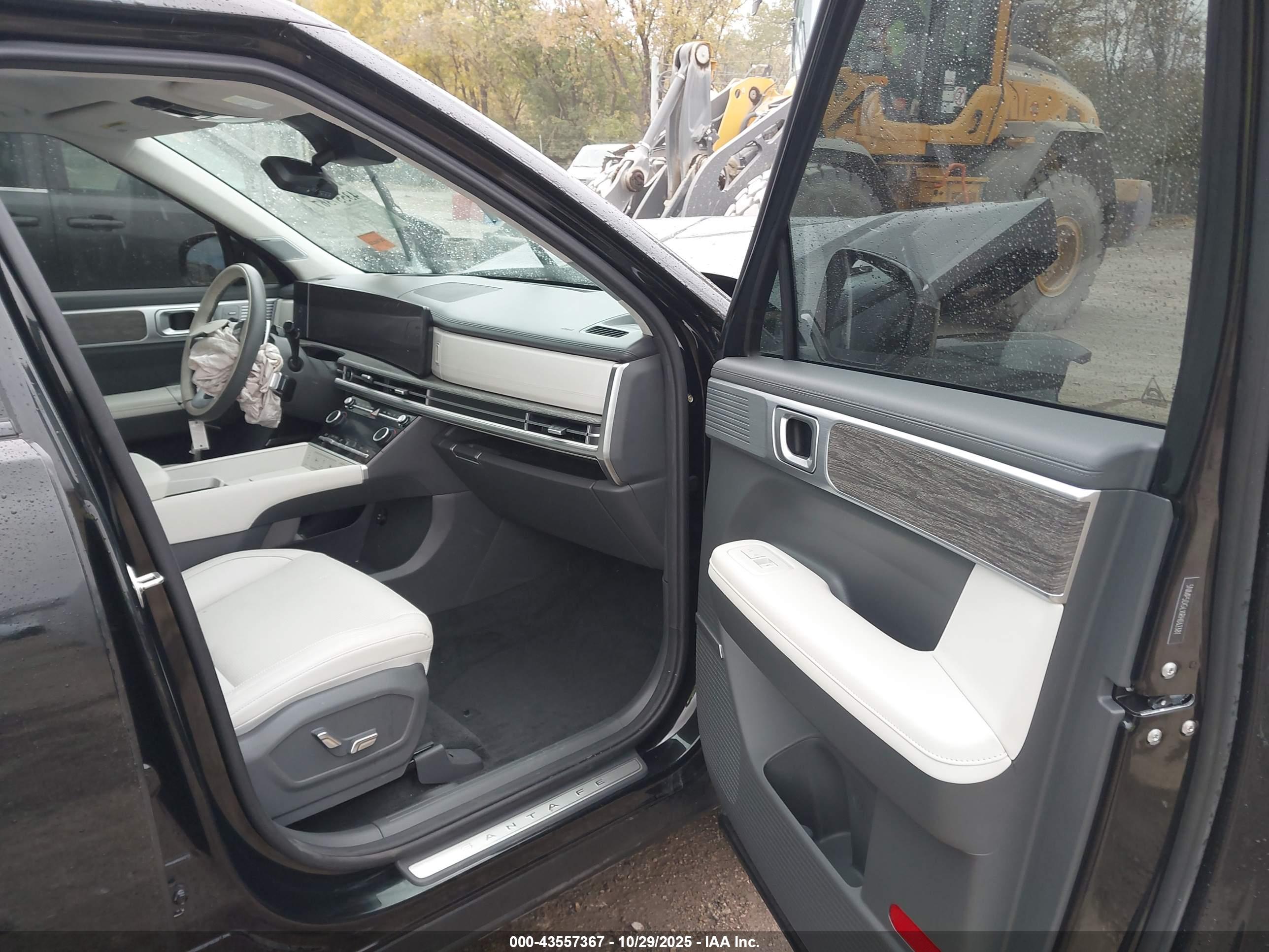 HYUNDAI SANTA image 5