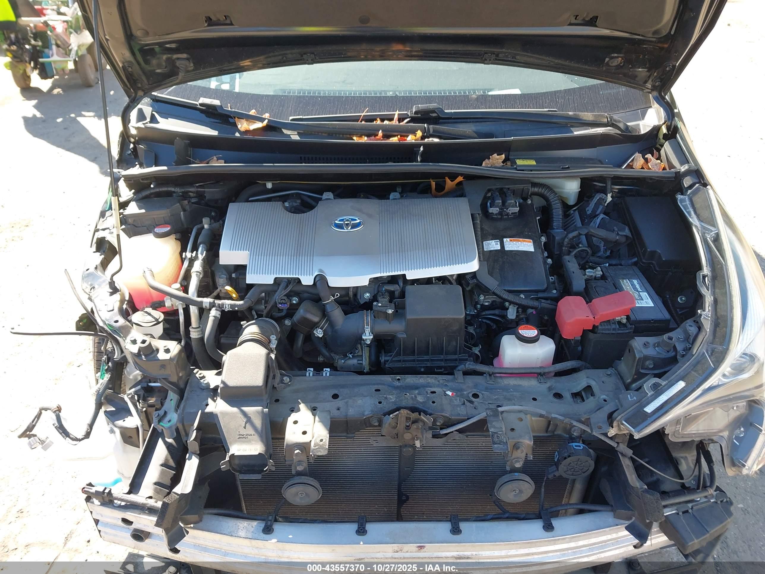 TOYOTA PRIUS image 10