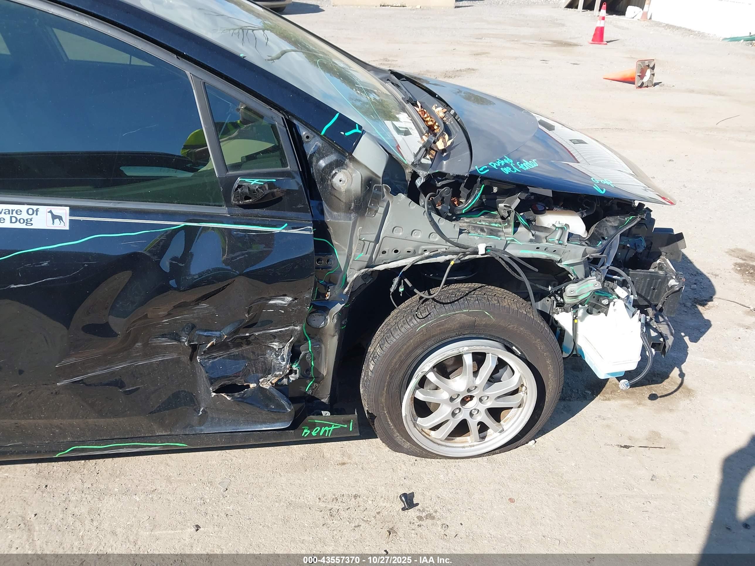 TOYOTA PRIUS image 6