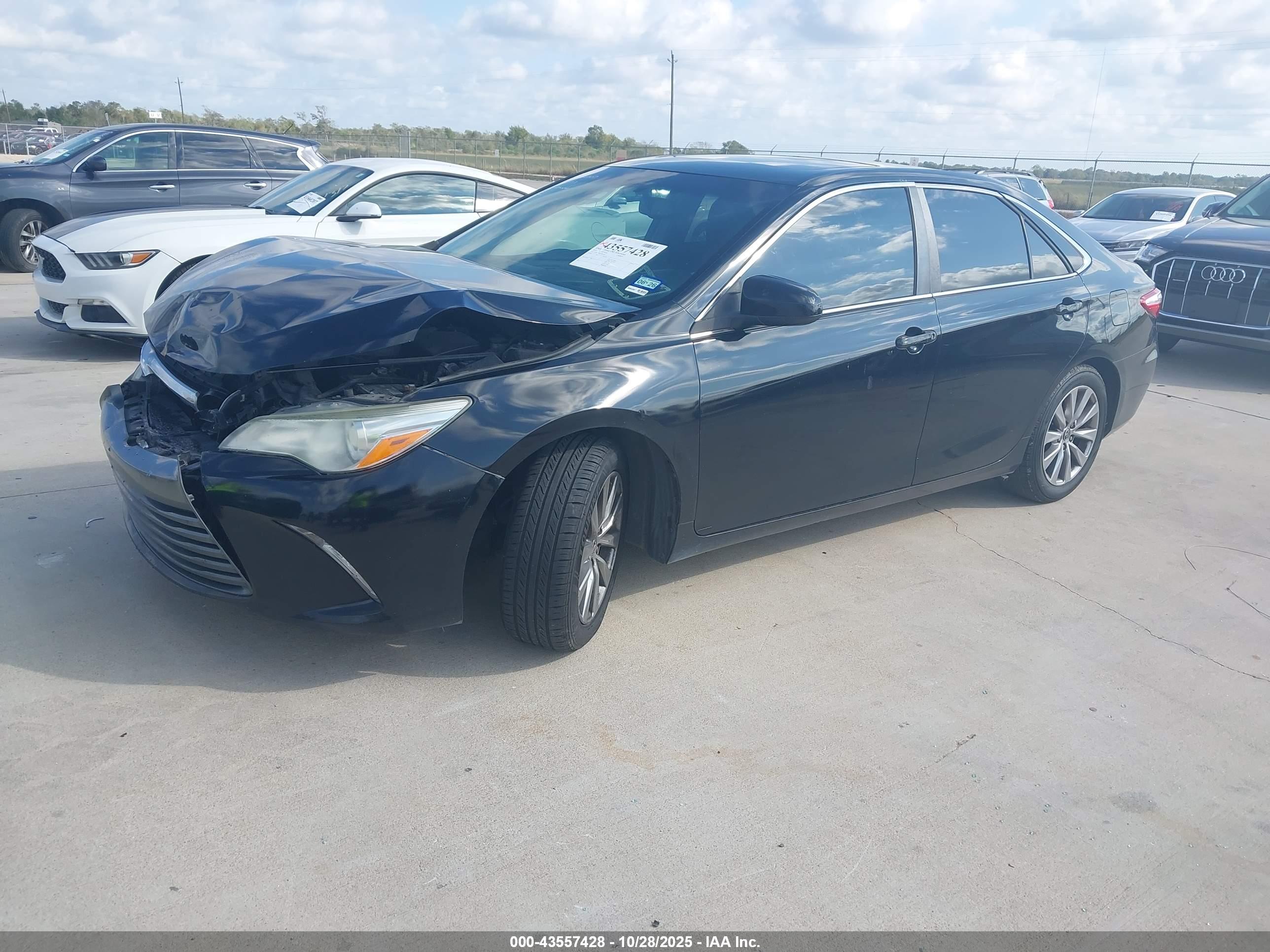 TOYOTA CAMRY image 2