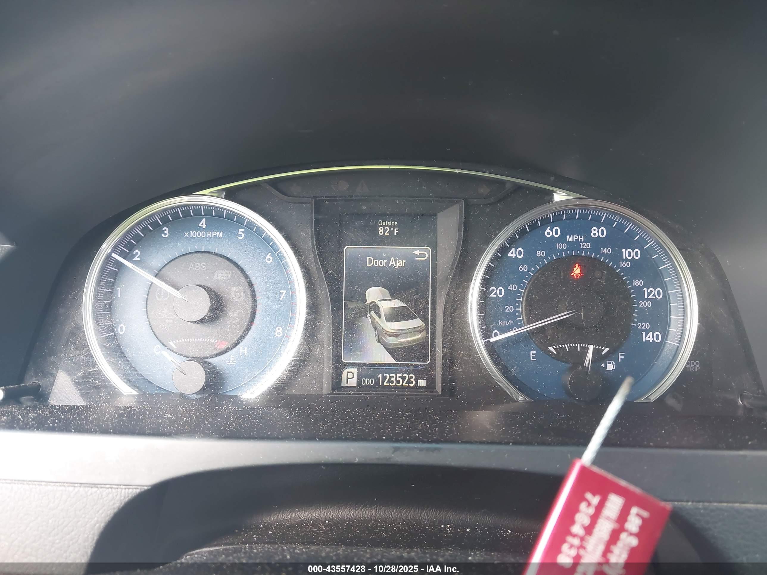 TOYOTA CAMRY image 7
