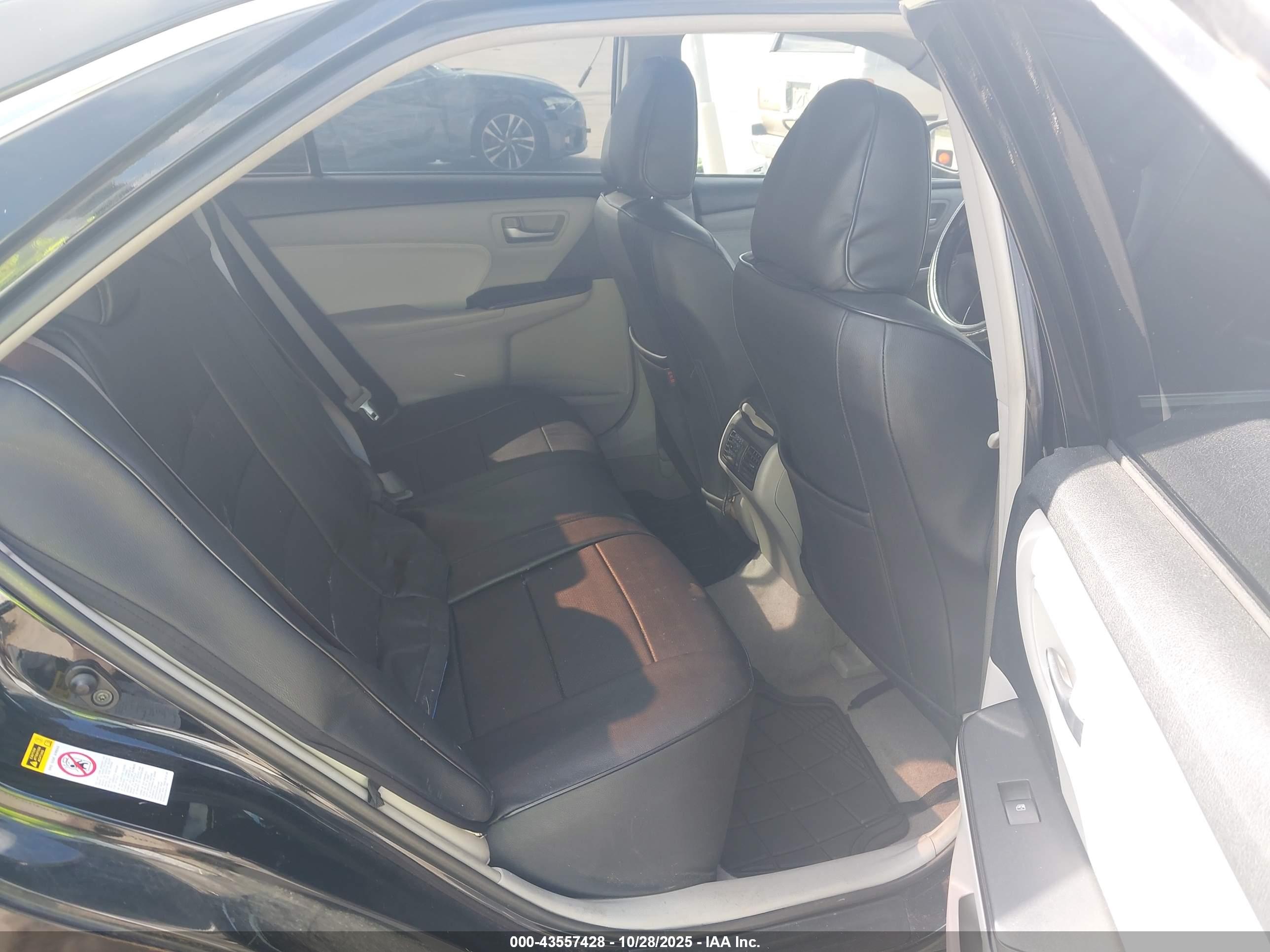 TOYOTA CAMRY image 8