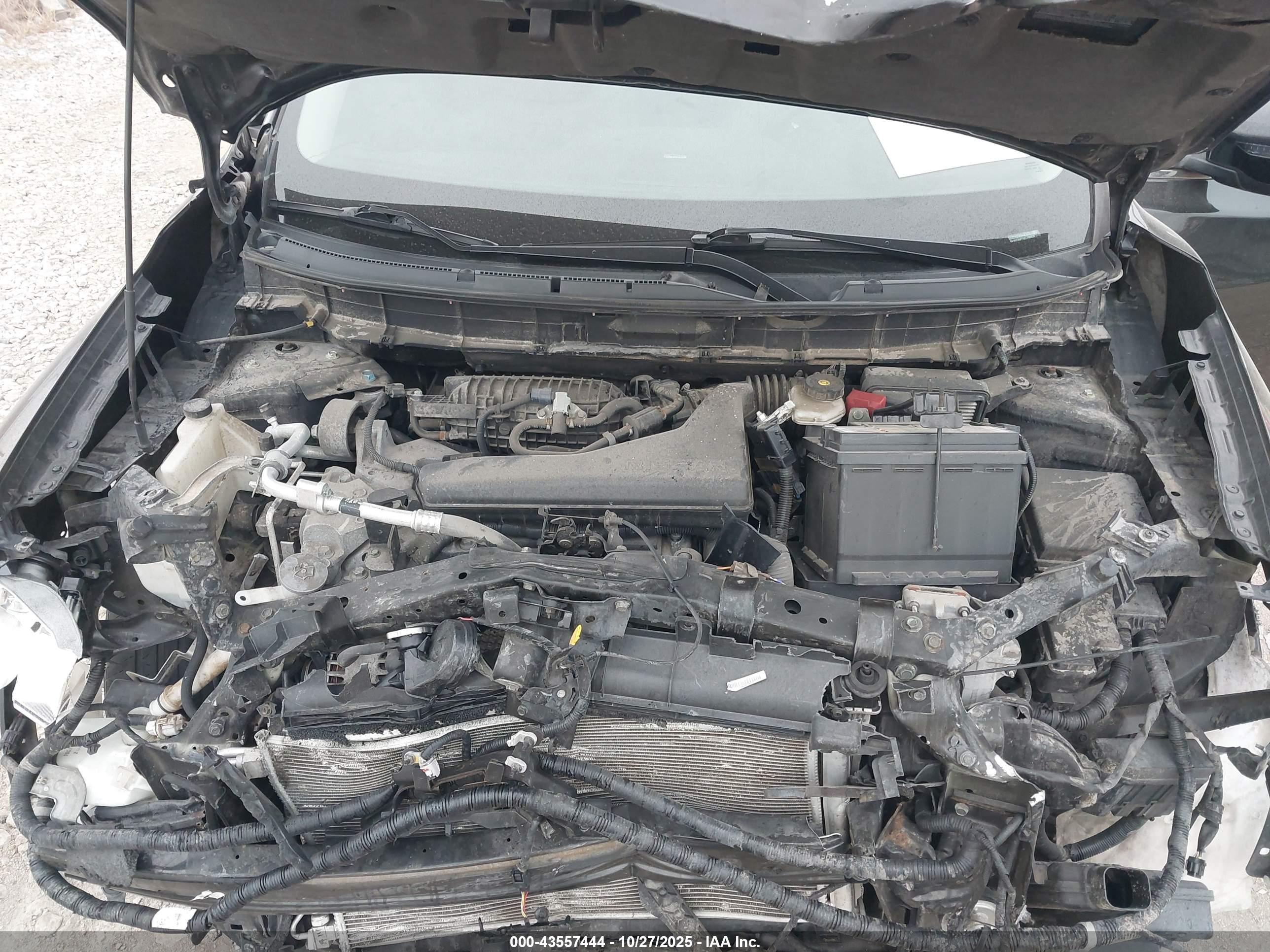 NISSAN ROGUE image 10