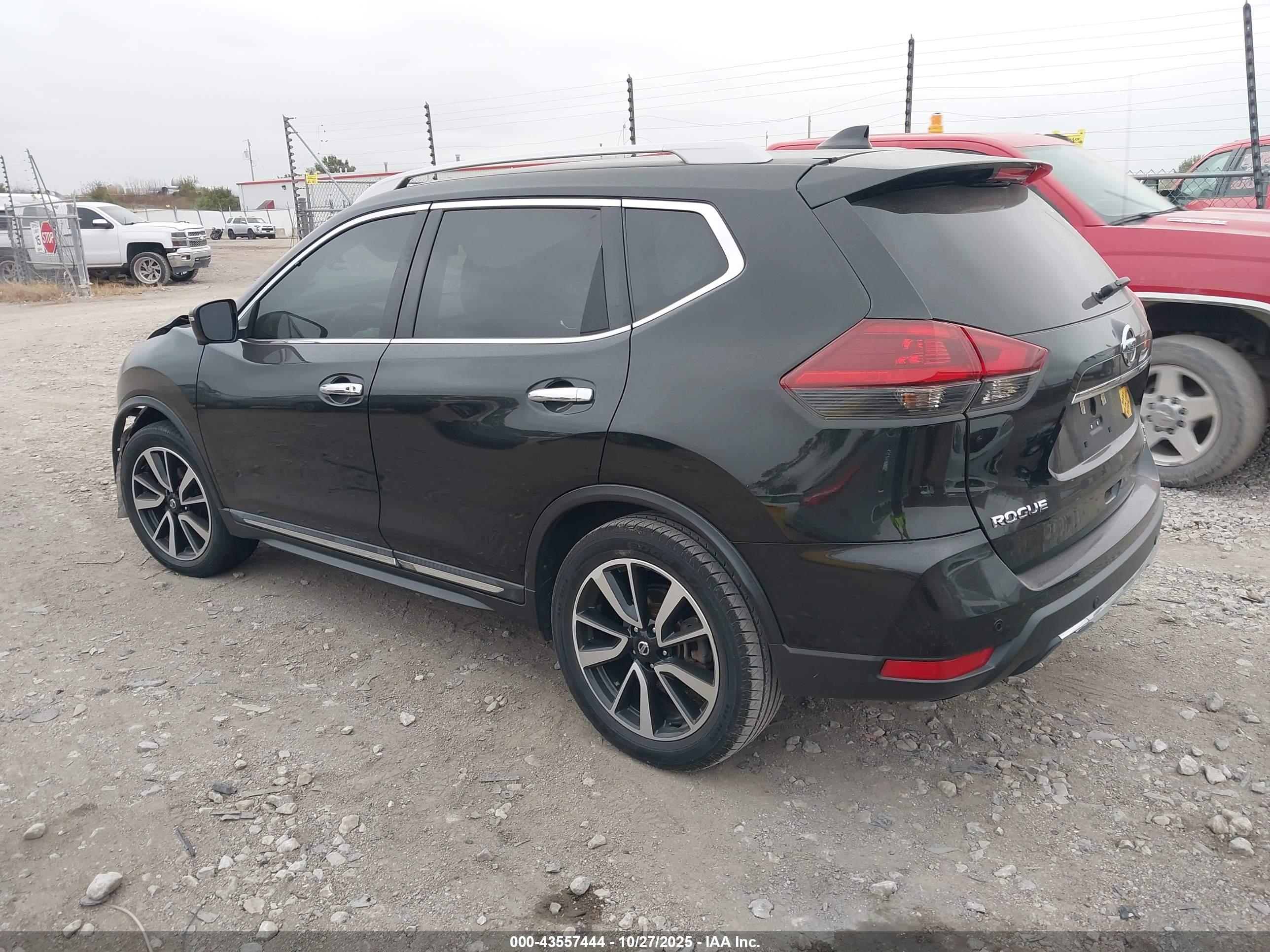 NISSAN ROGUE image 3