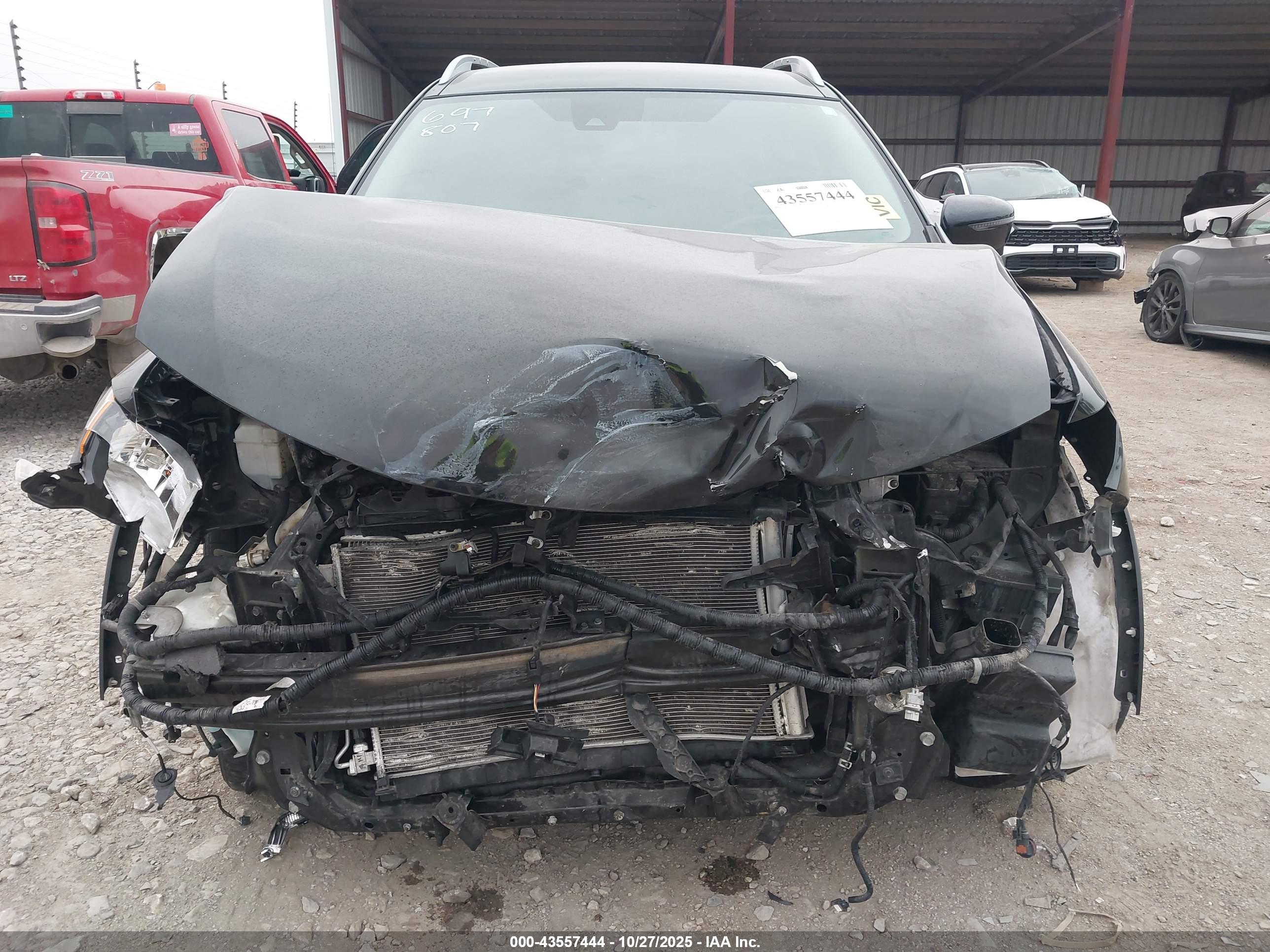 NISSAN ROGUE image 6