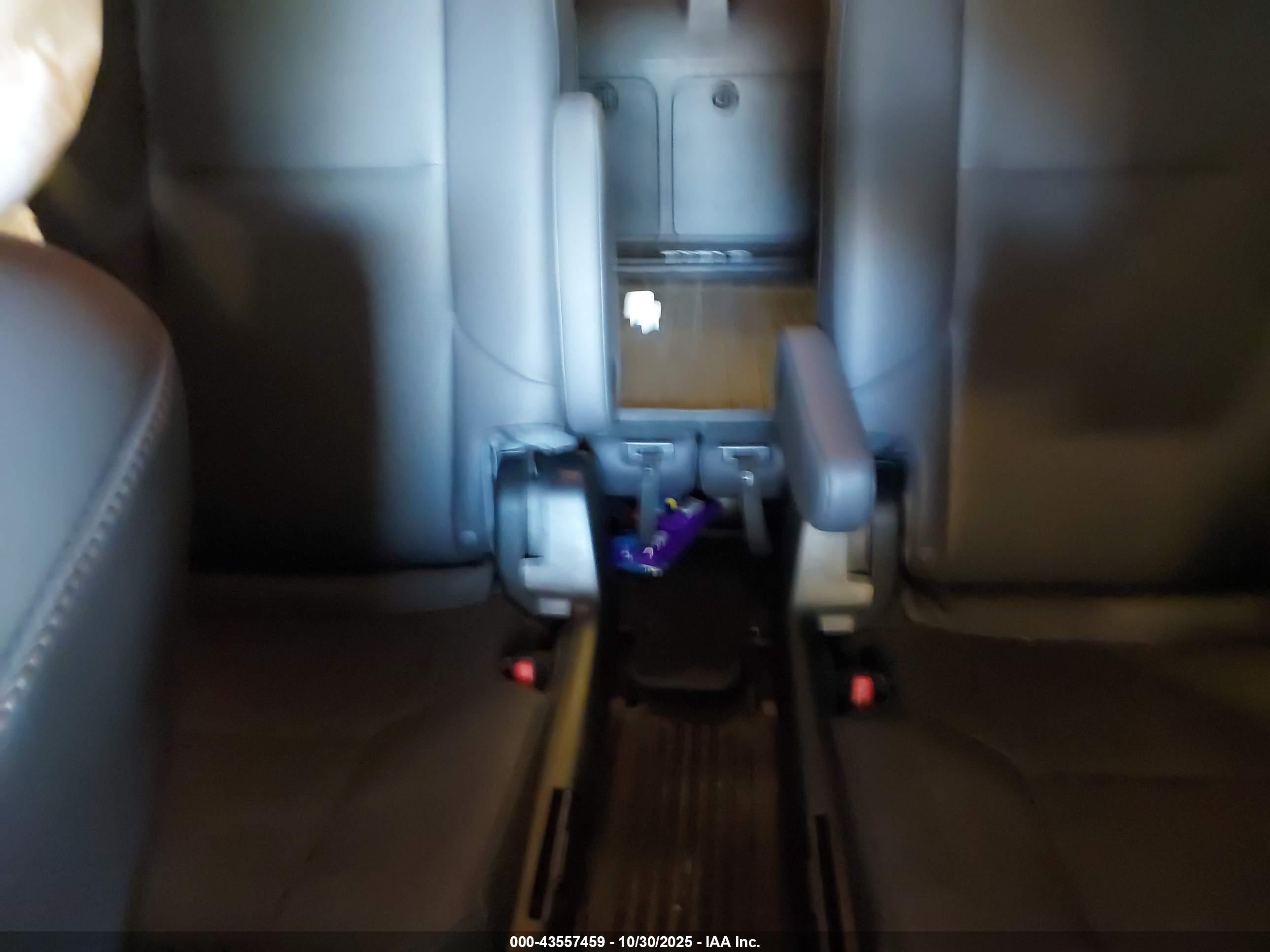LEXUS GX image 8
