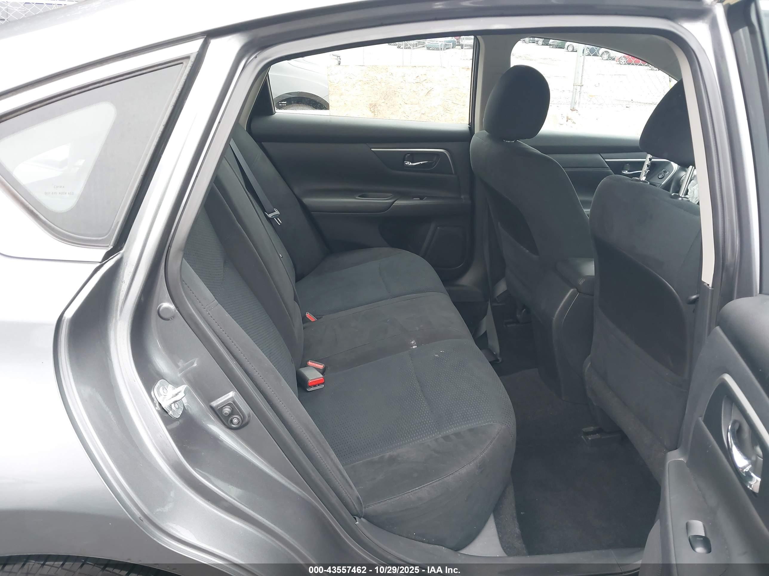 NISSAN ALTIMA image 8