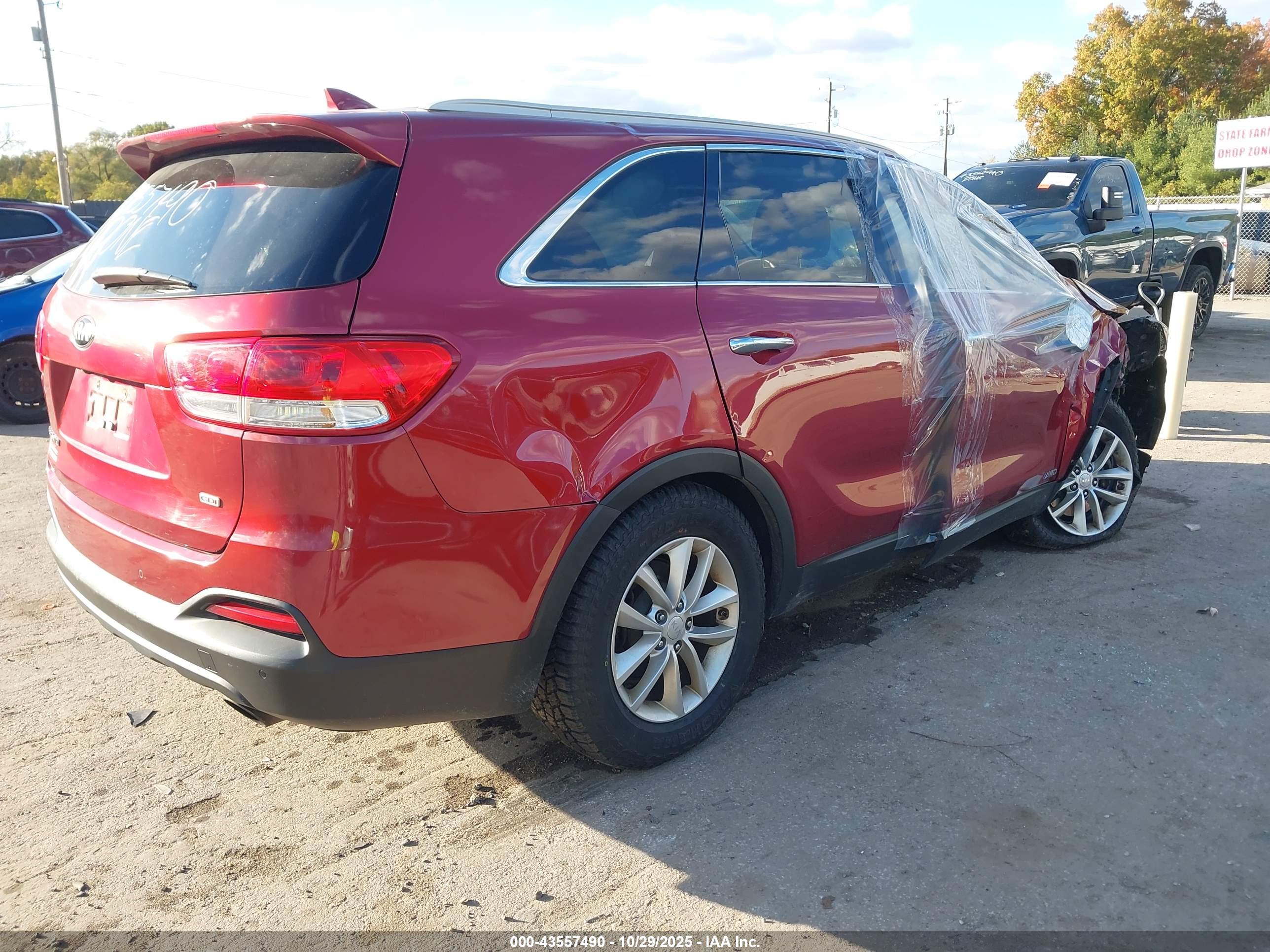 KIA SORENTO image 4