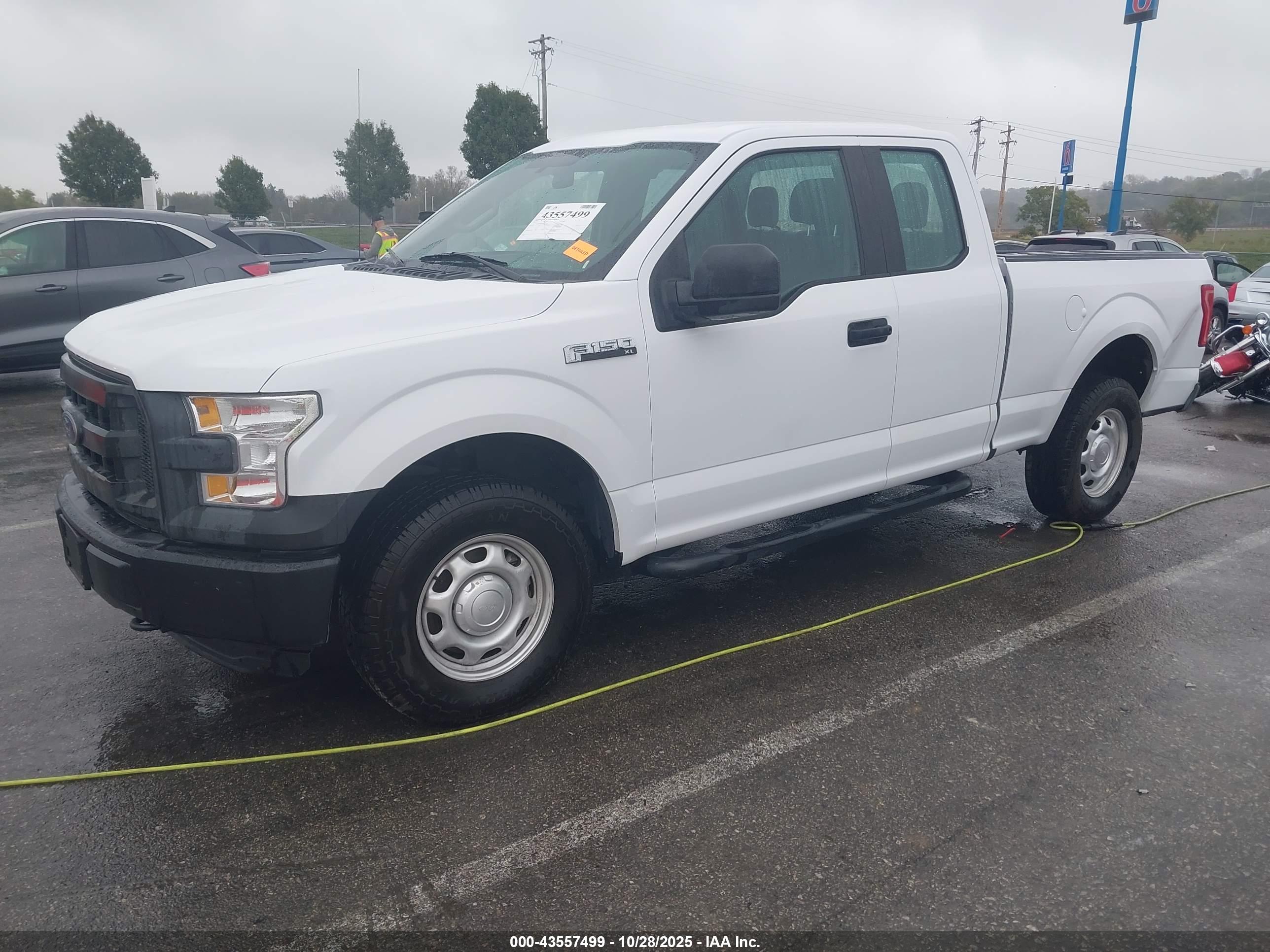 FORD F-150 image 2