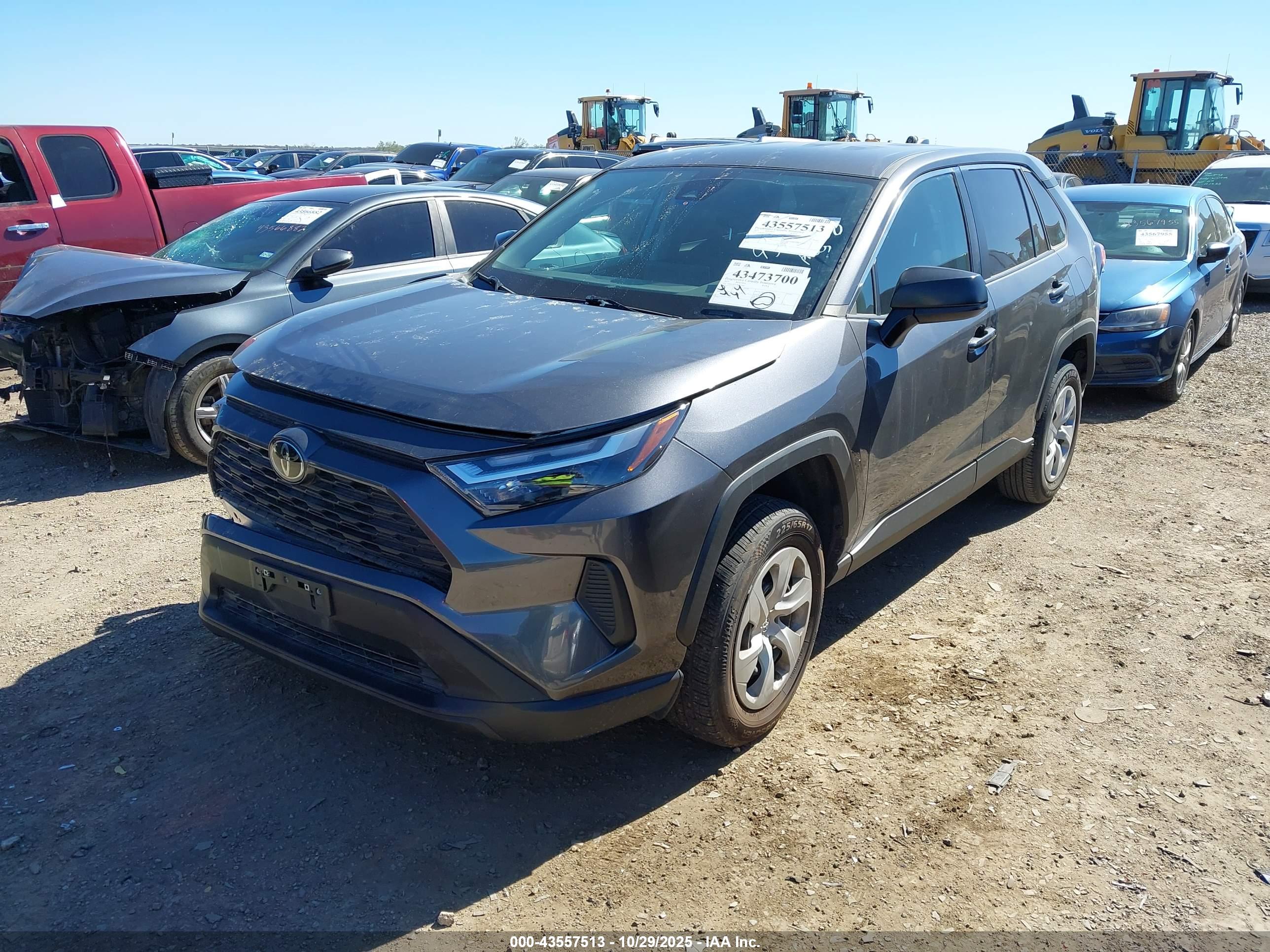 TOYOTA RAV4 image 2