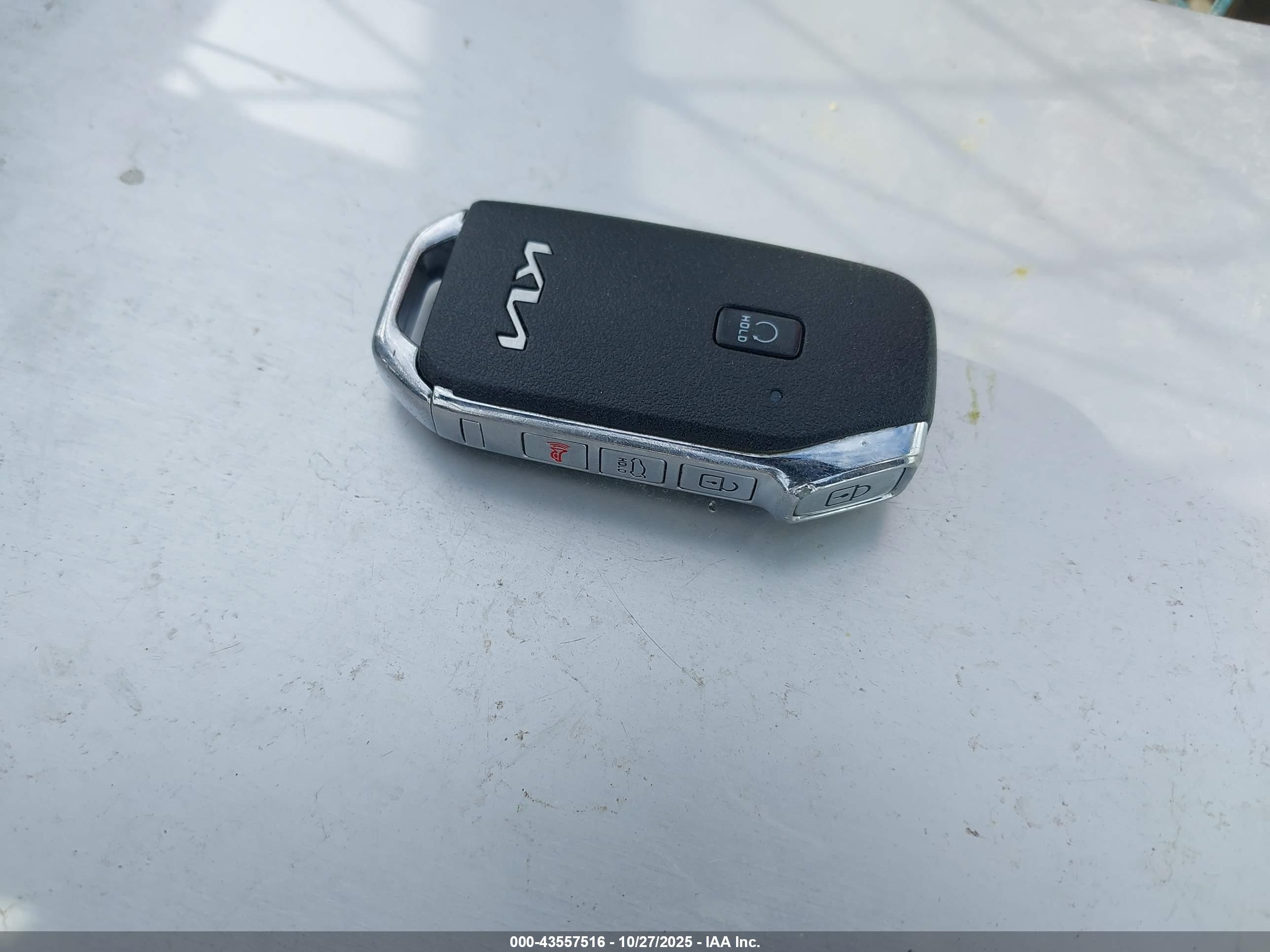 KIA K5 image 11
