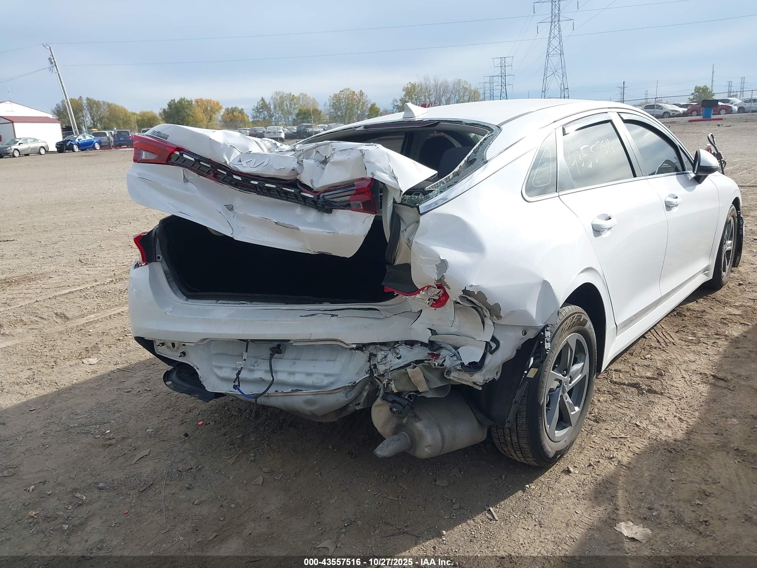 KIA K5 image 4