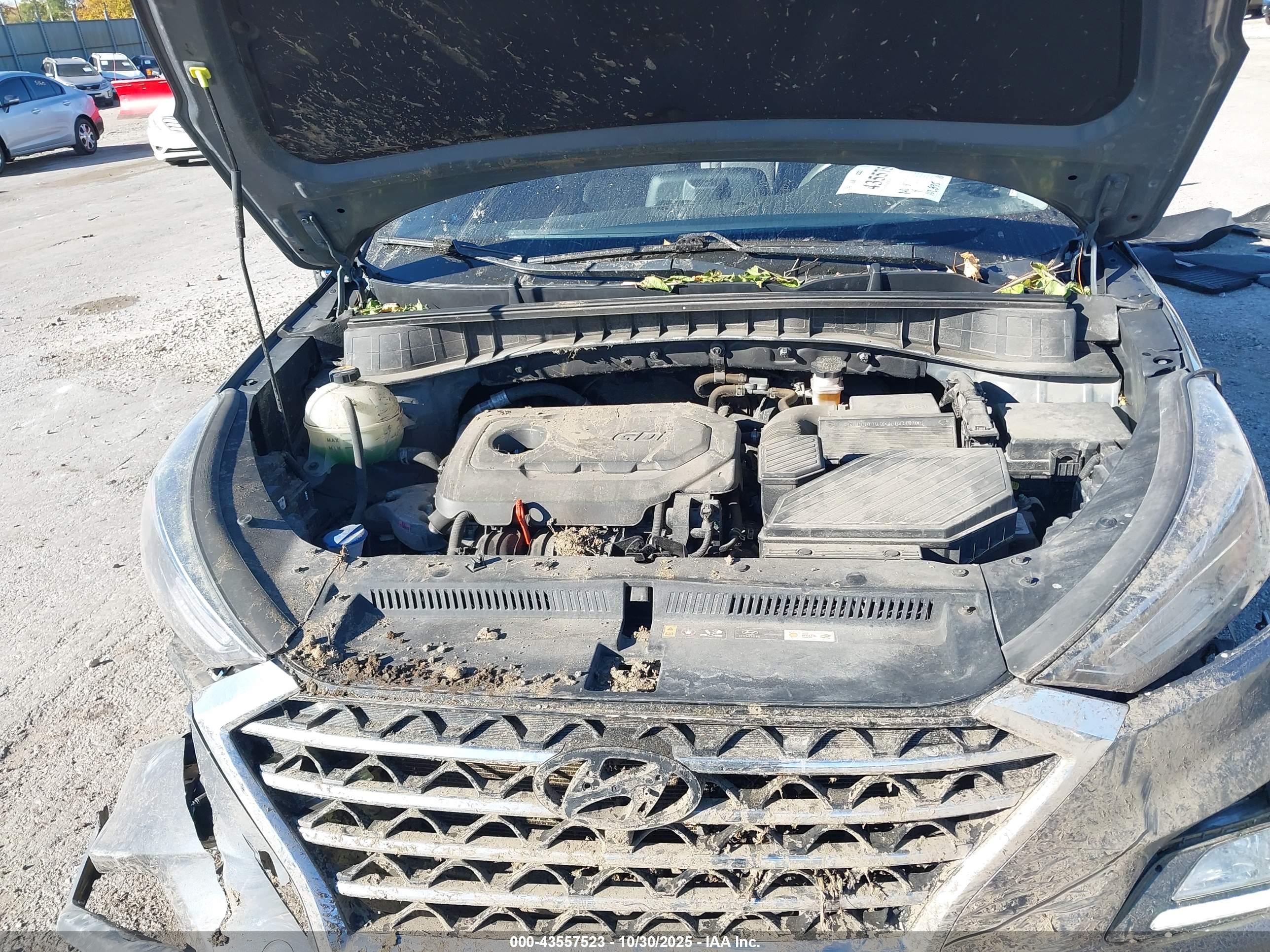 HYUNDAI TUCSON image 10