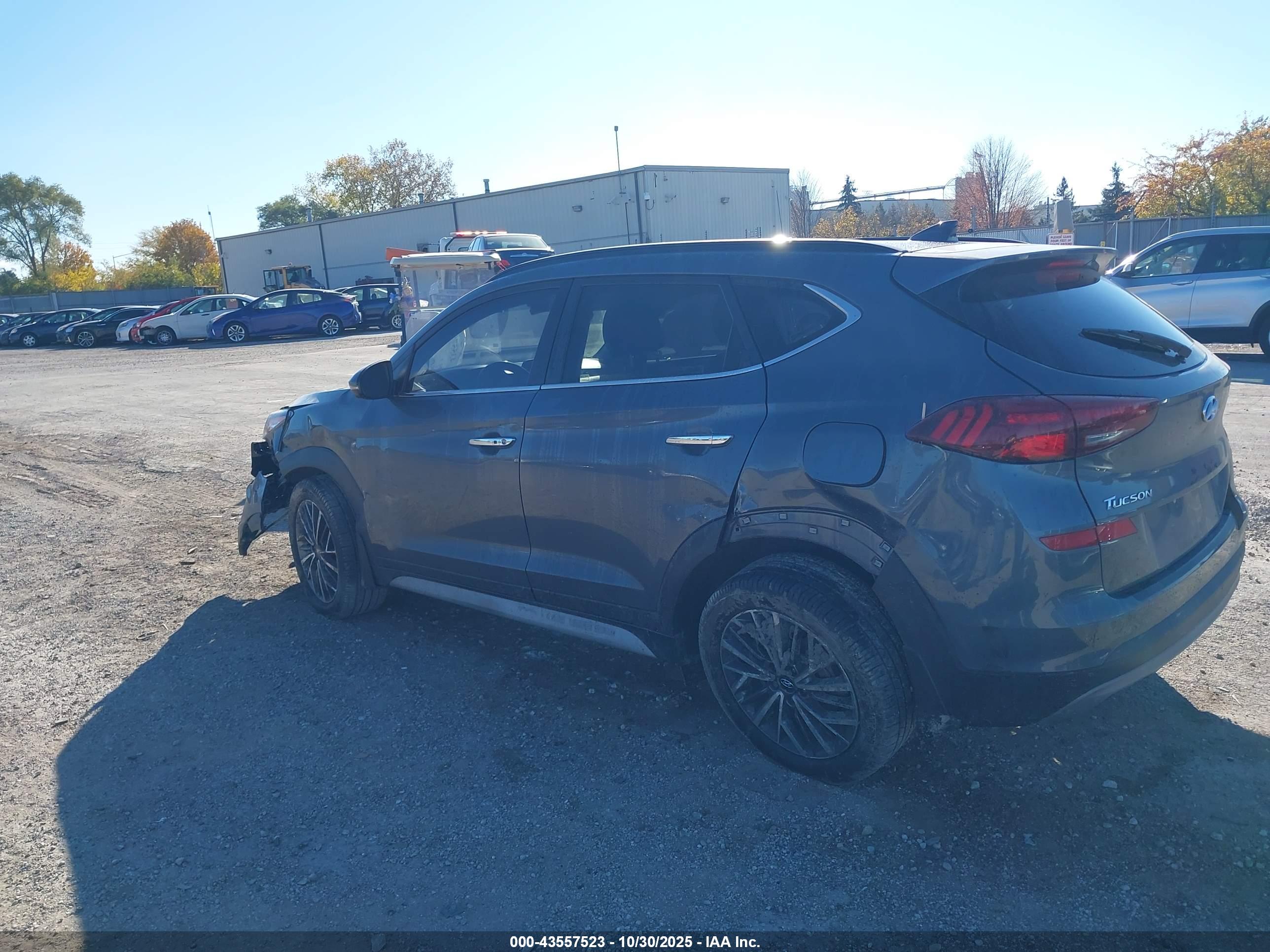 HYUNDAI TUCSON image 3
