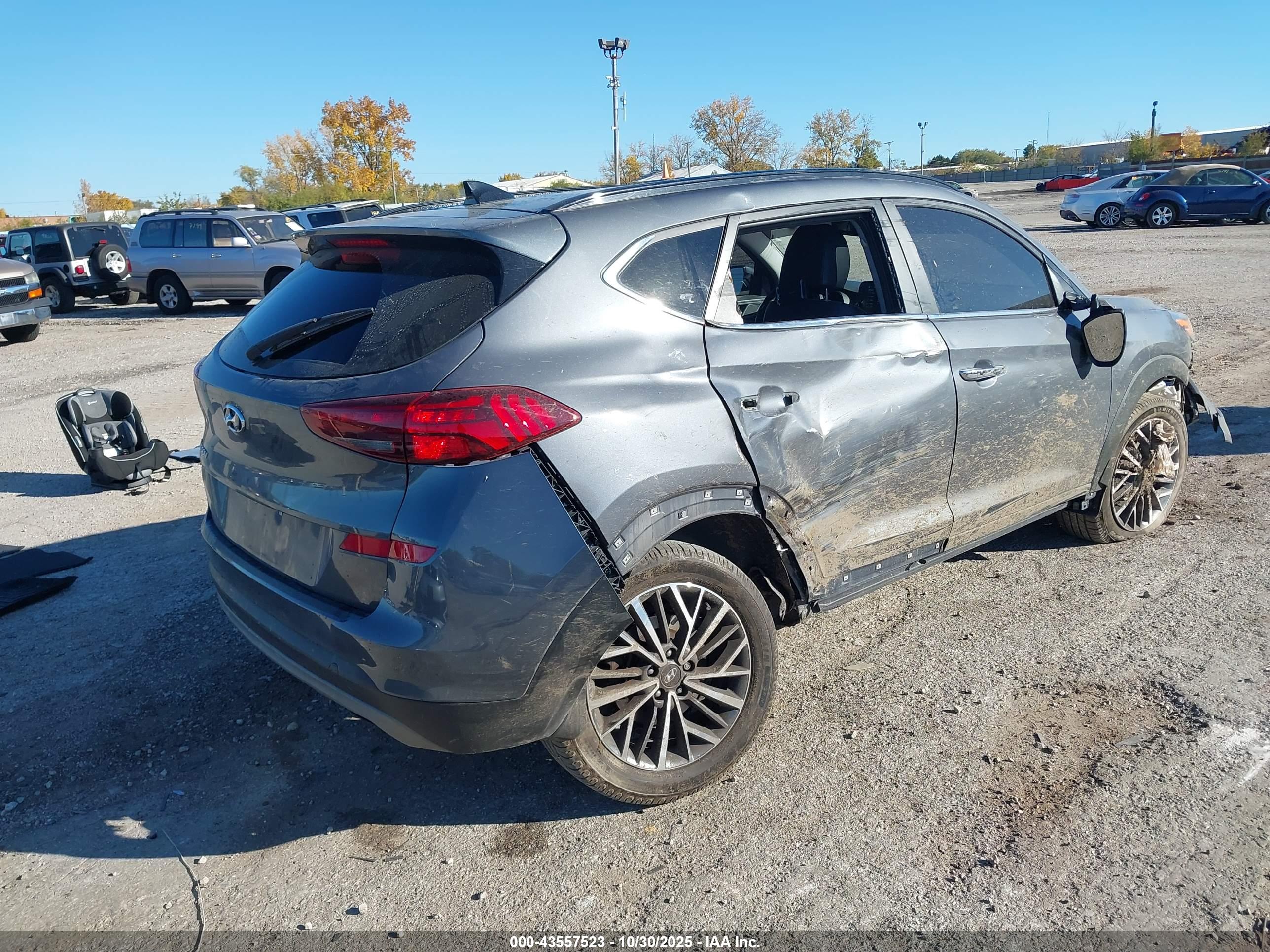 HYUNDAI TUCSON image 4