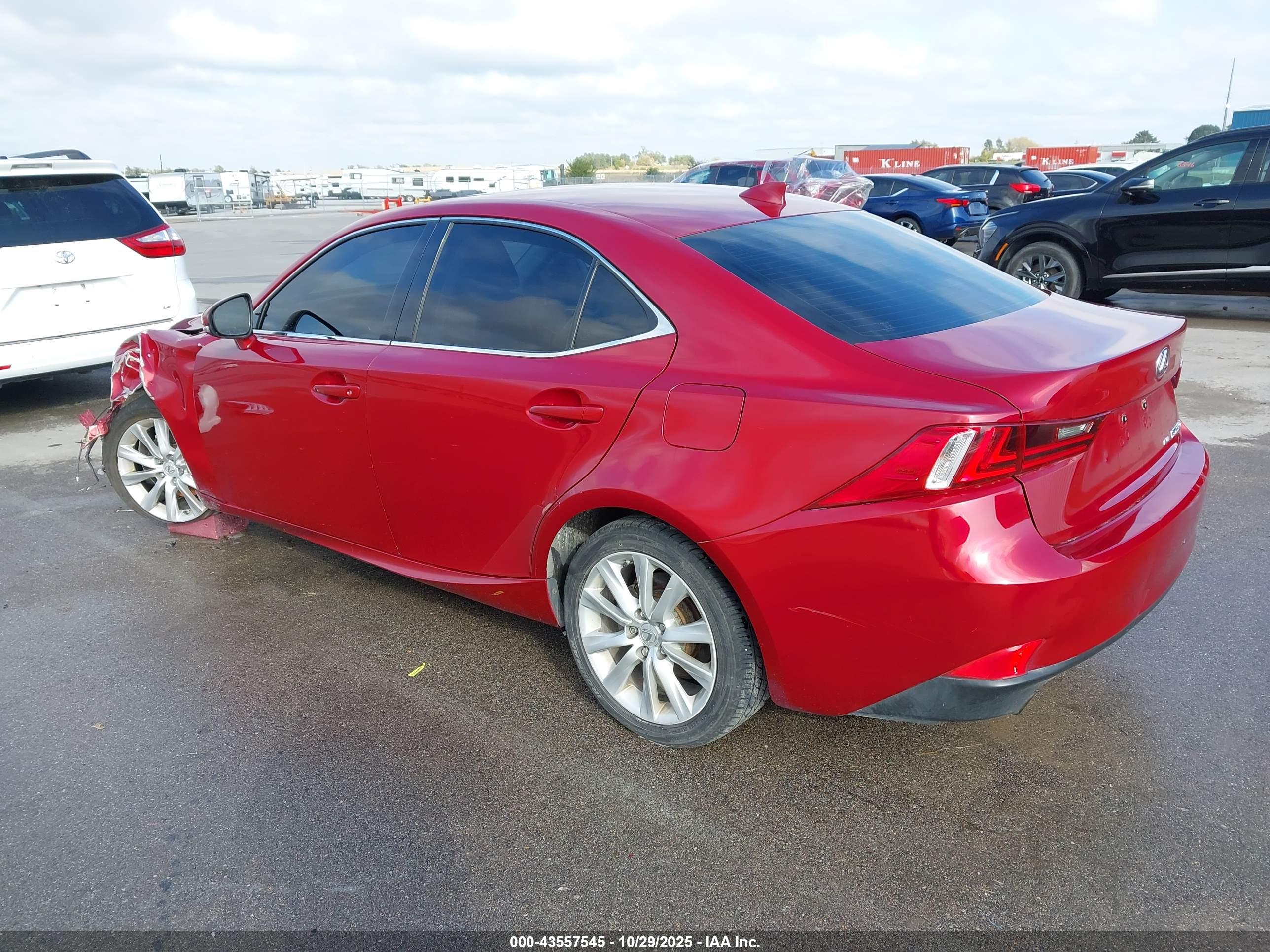 LEXUS IS image 3