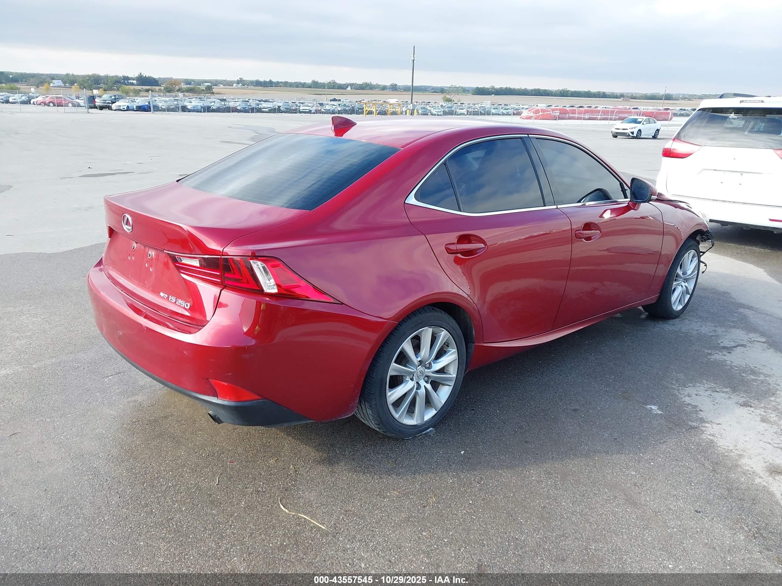 LEXUS IS image 4