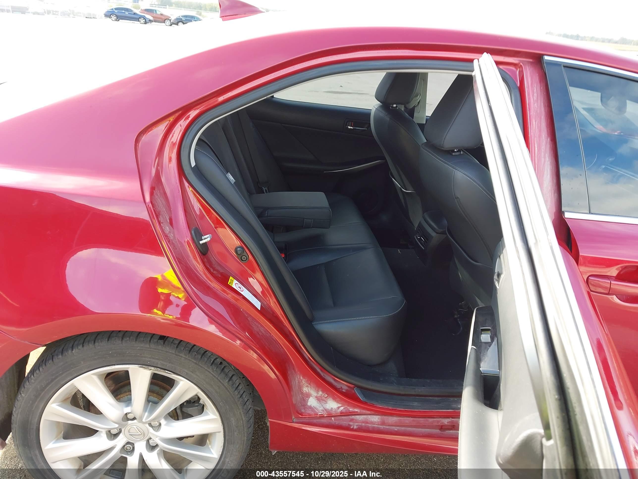 LEXUS IS image 8