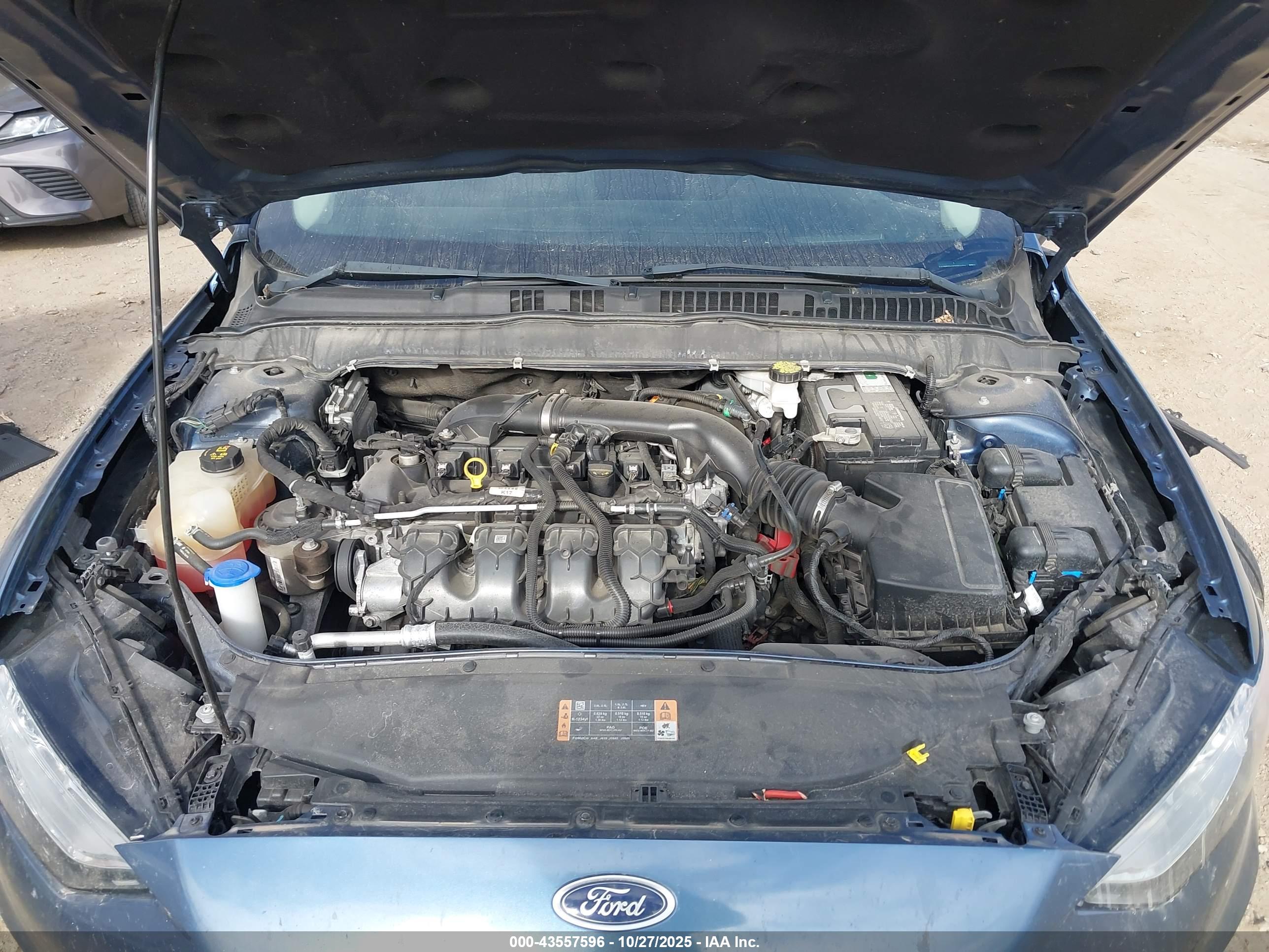 FORD FUSION image 10