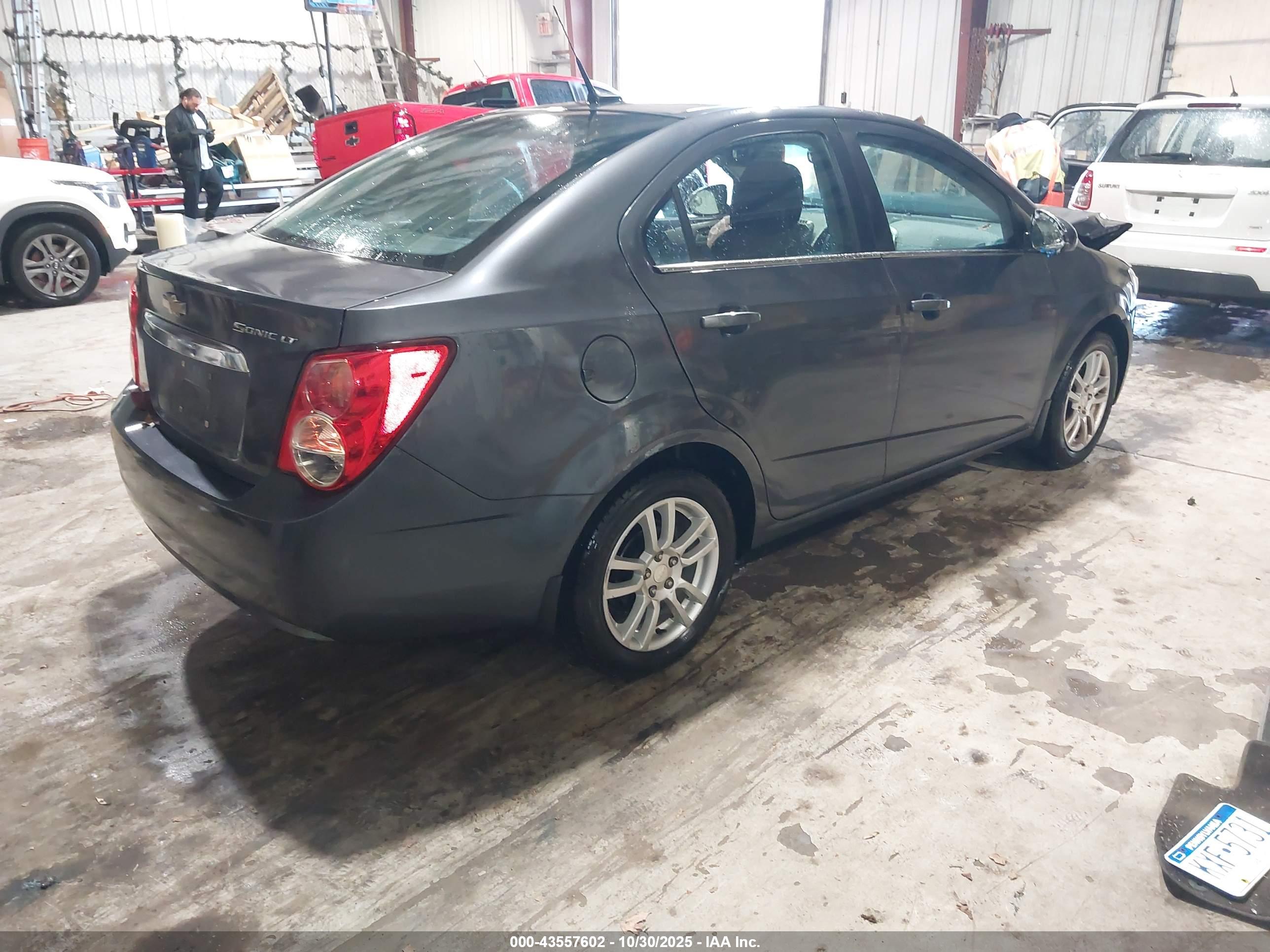 CHEVROLET SONIC image 4