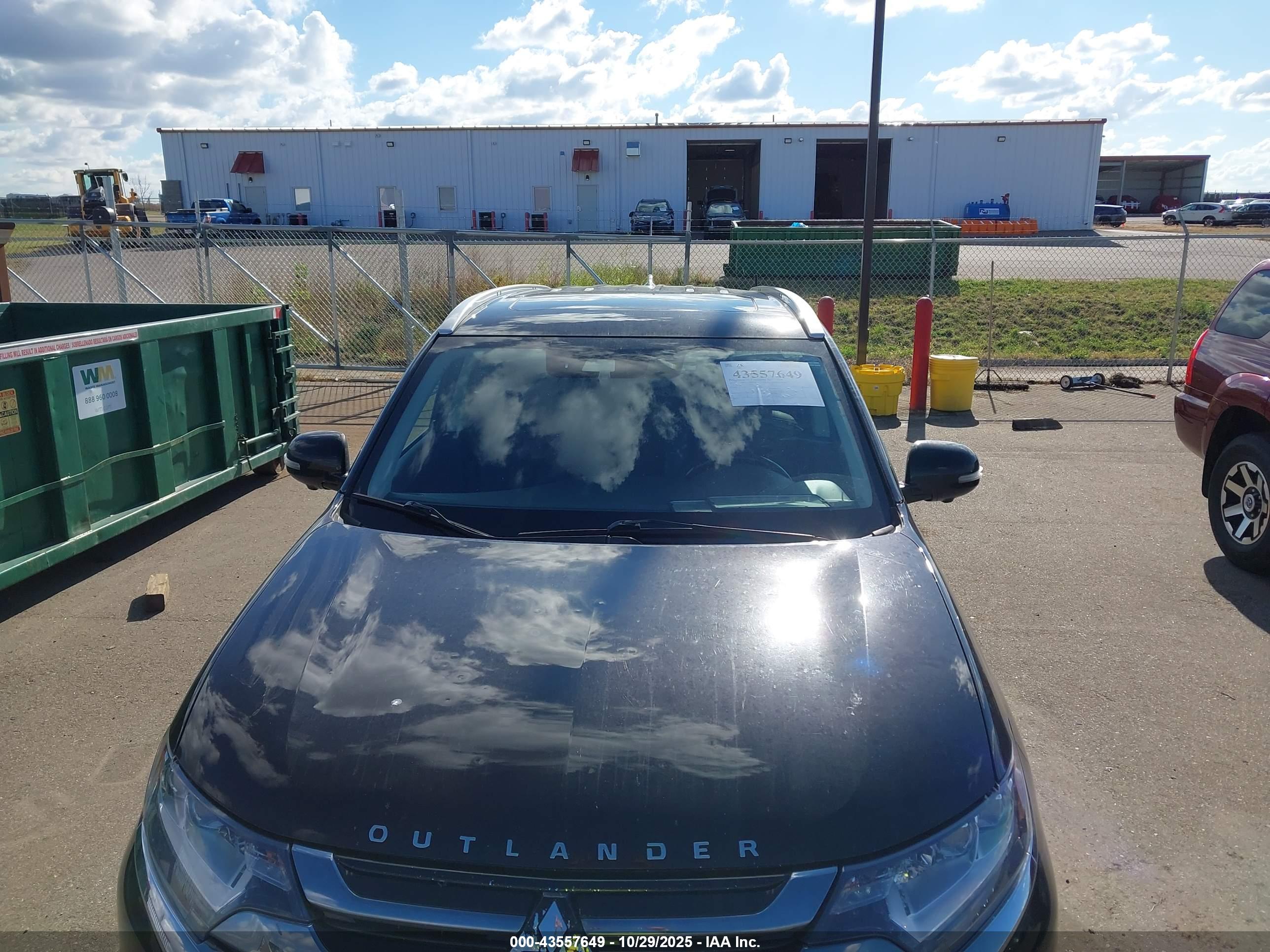 MITSUBISHI OUTLANDER image 6