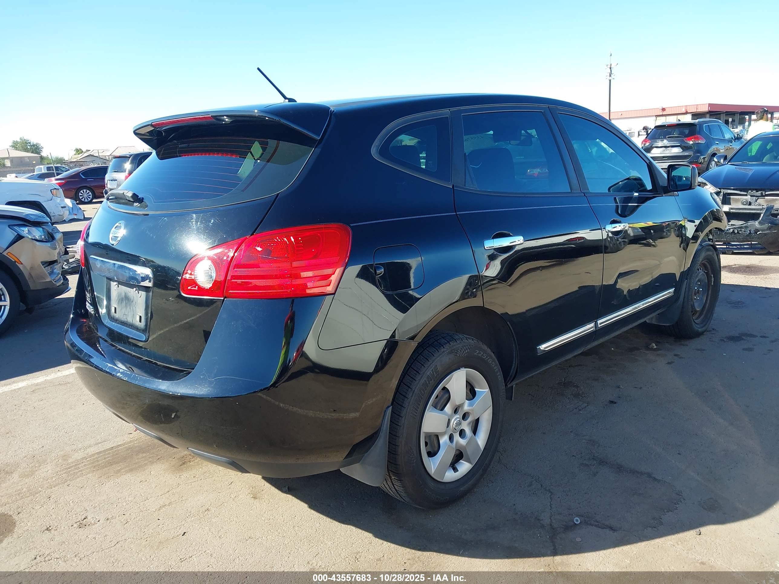 NISSAN ROGUE image 4