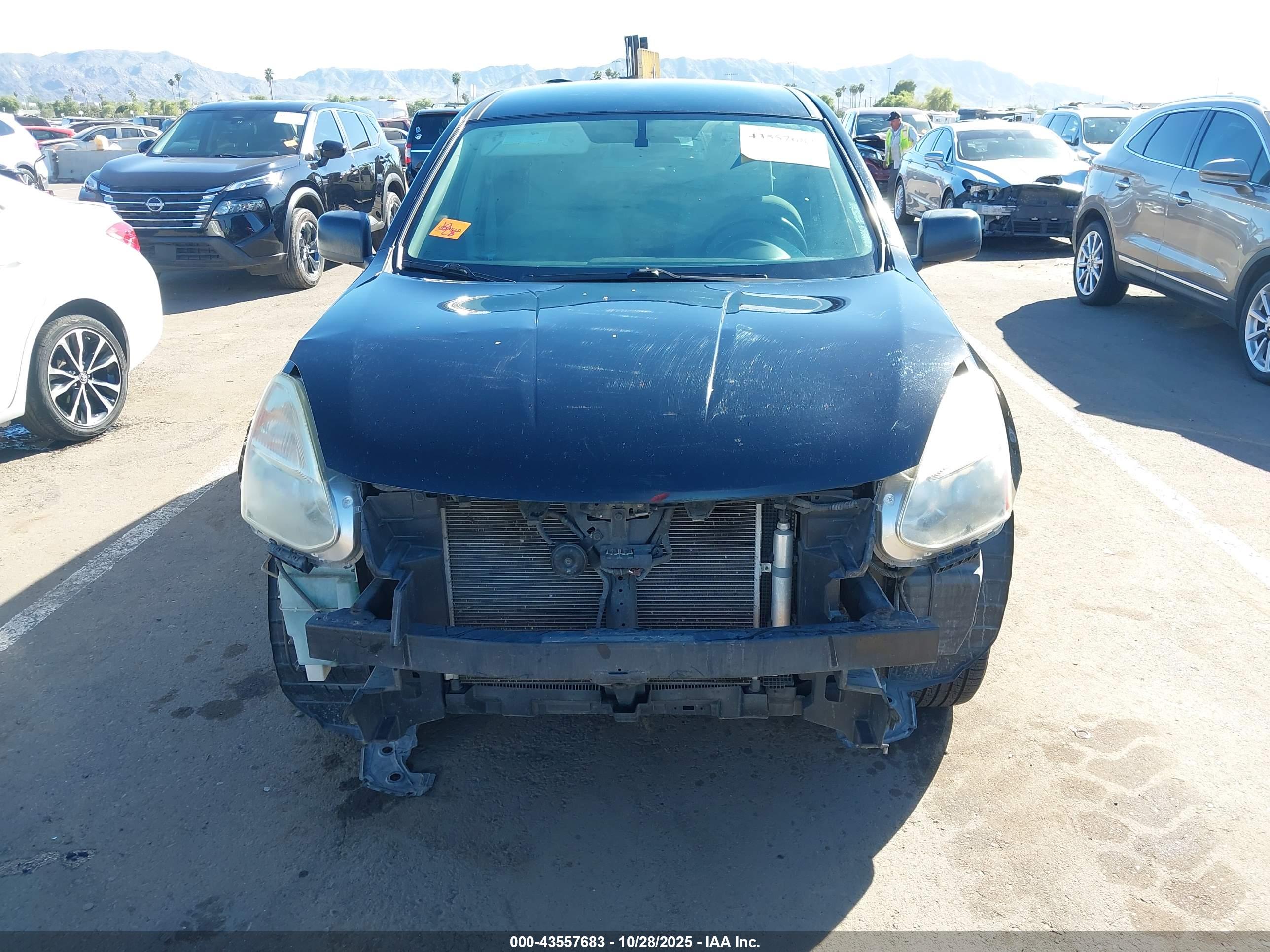 NISSAN ROGUE image 6