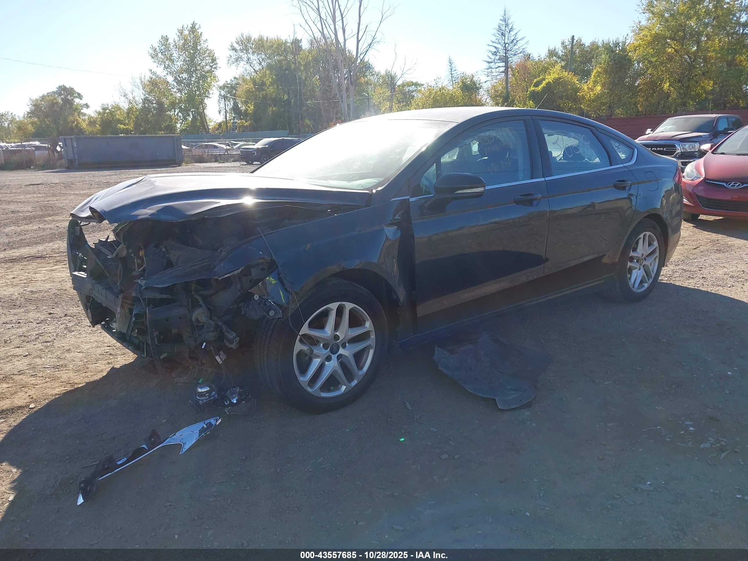 FORD FUSION image 2
