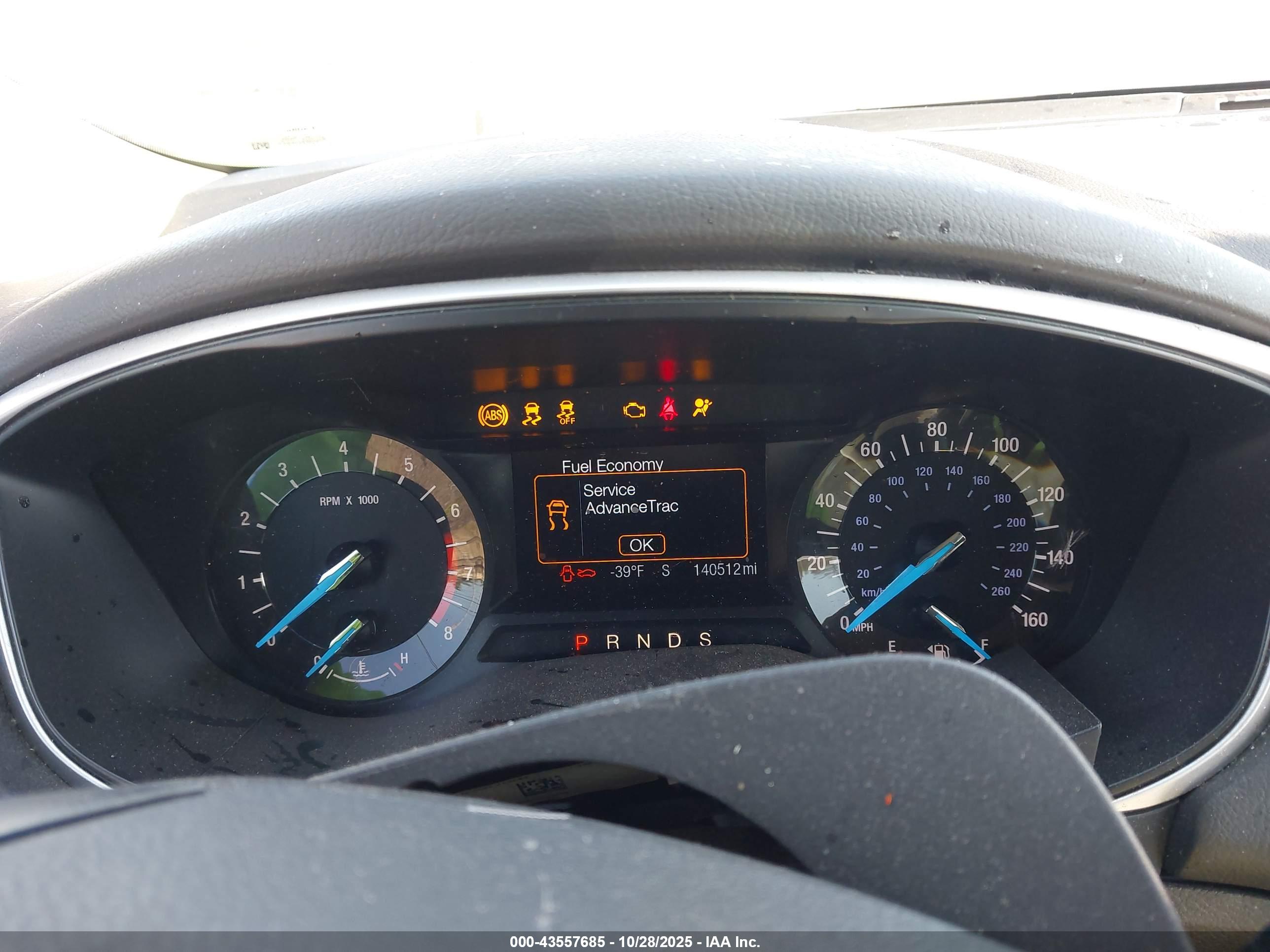 FORD FUSION image 7