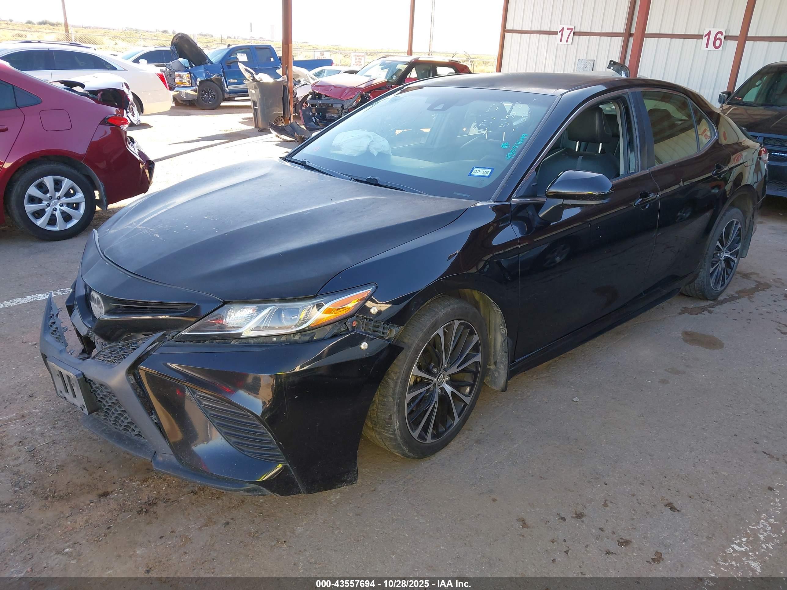 TOYOTA CAMRY image 2