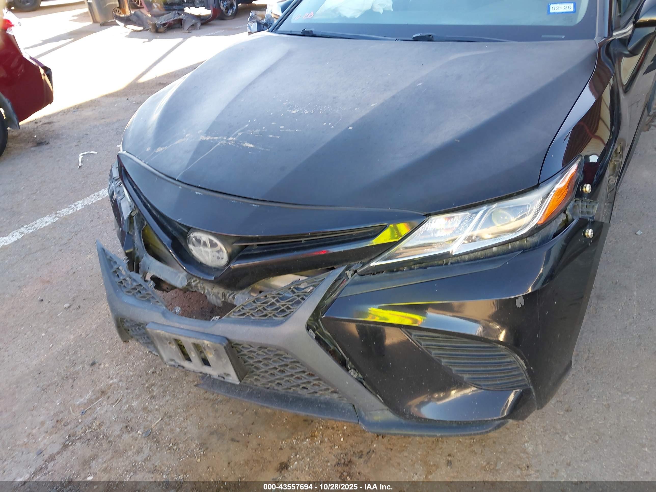 TOYOTA CAMRY image 6