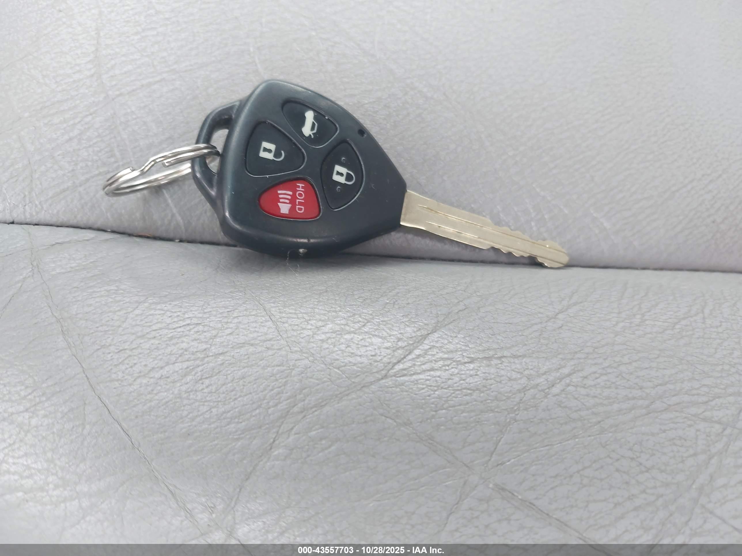 TOYOTA CAMRY image 11