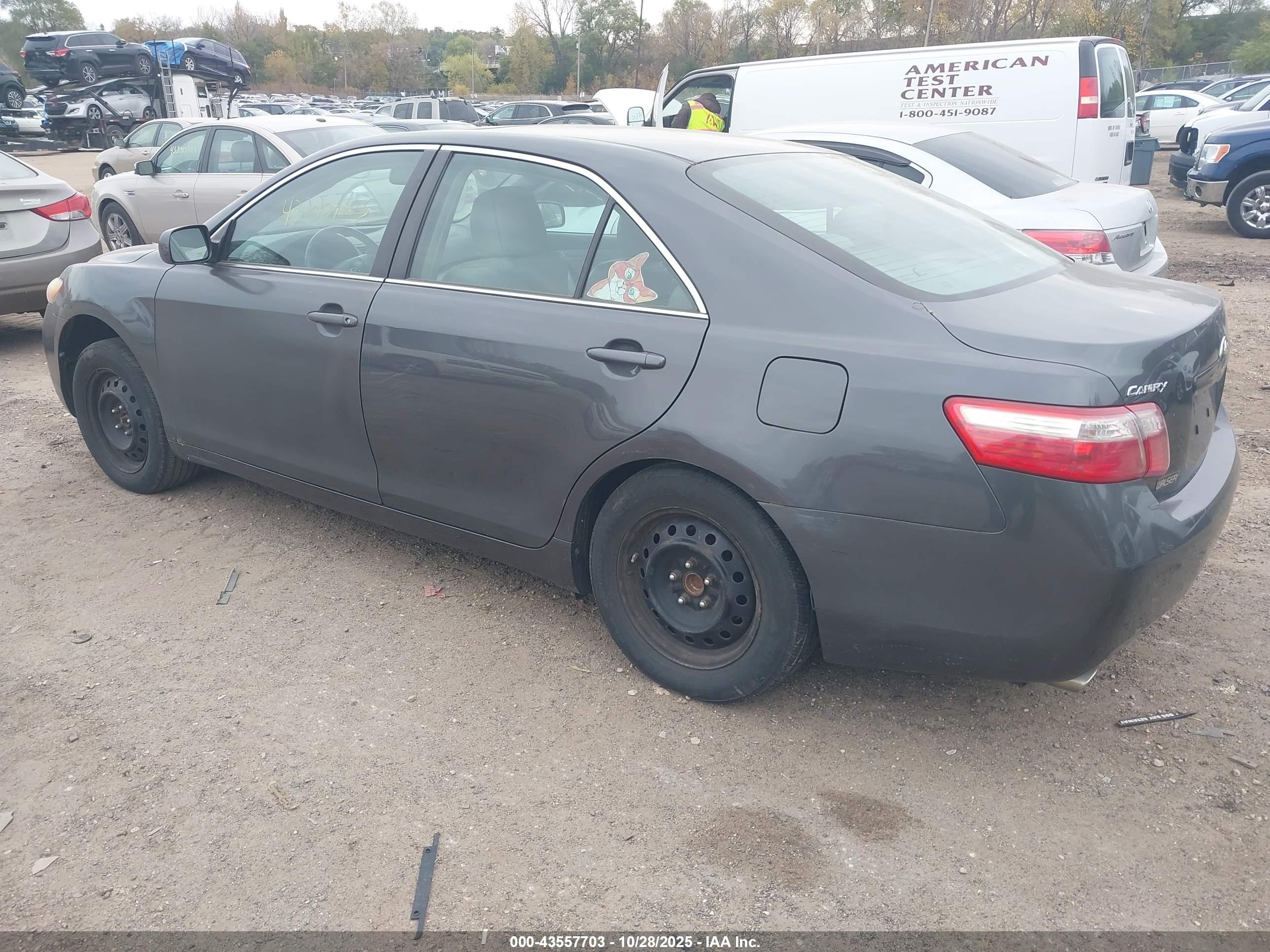 TOYOTA CAMRY image 3