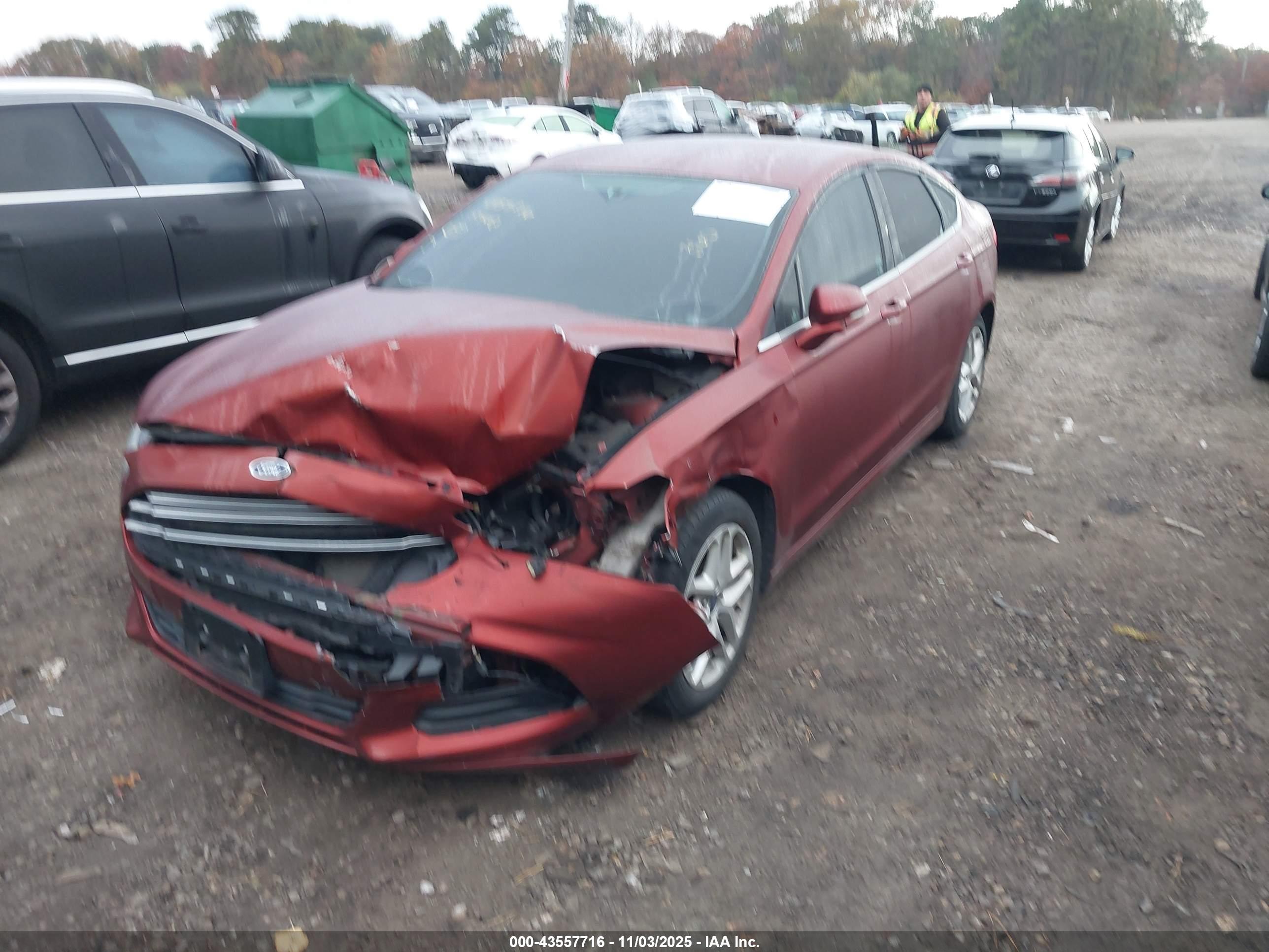 FORD FUSION image 6