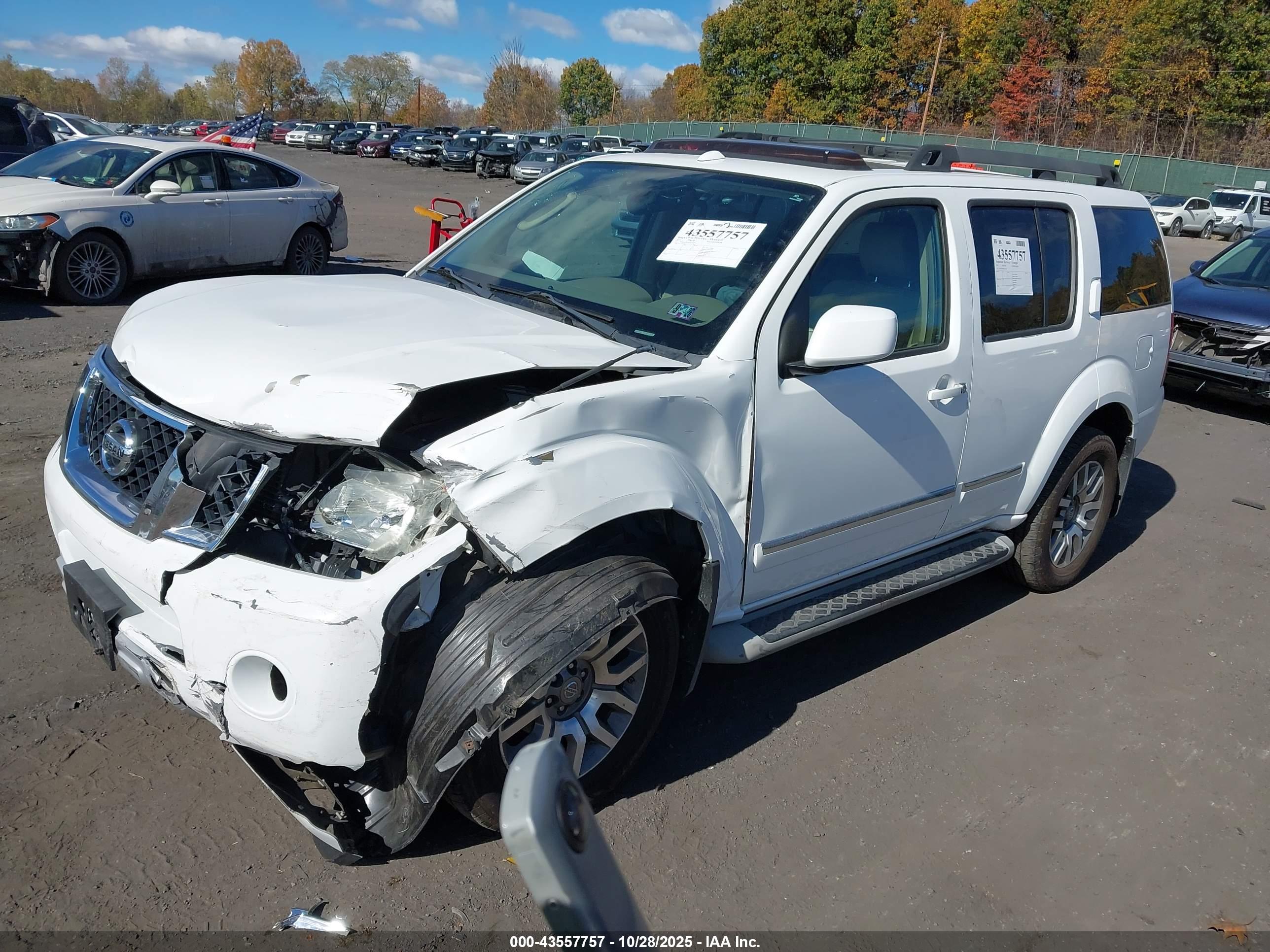 NISSAN PATHFINDER image 2