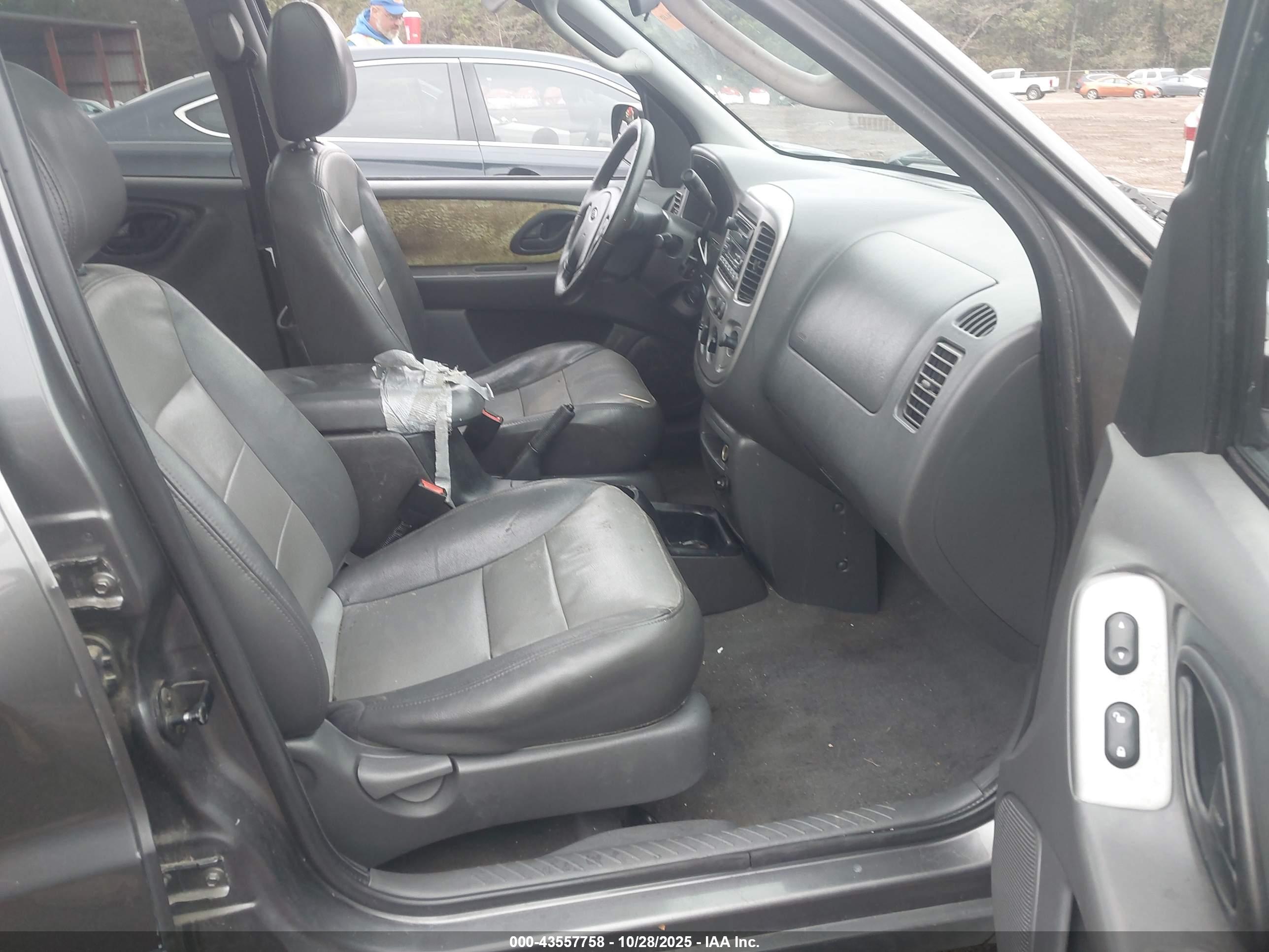 FORD ESCAPE image 5
