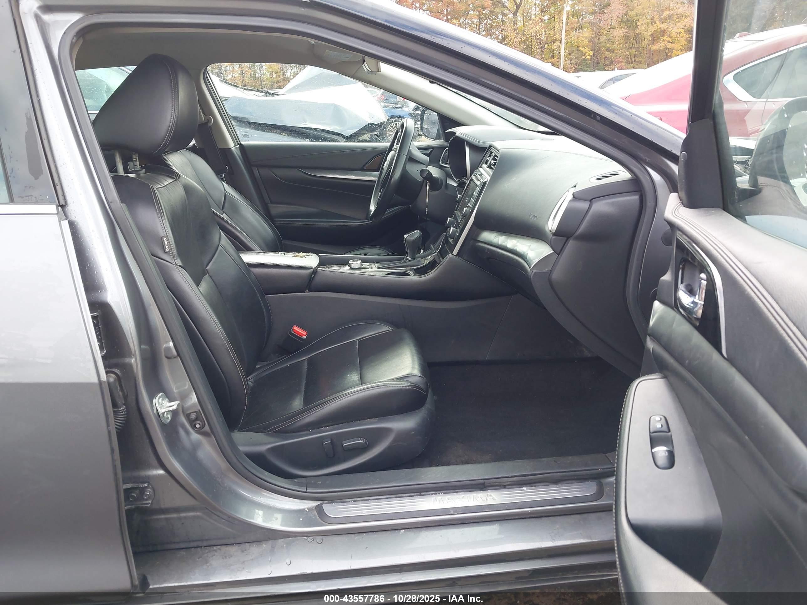 NISSAN MAXIMA image 5