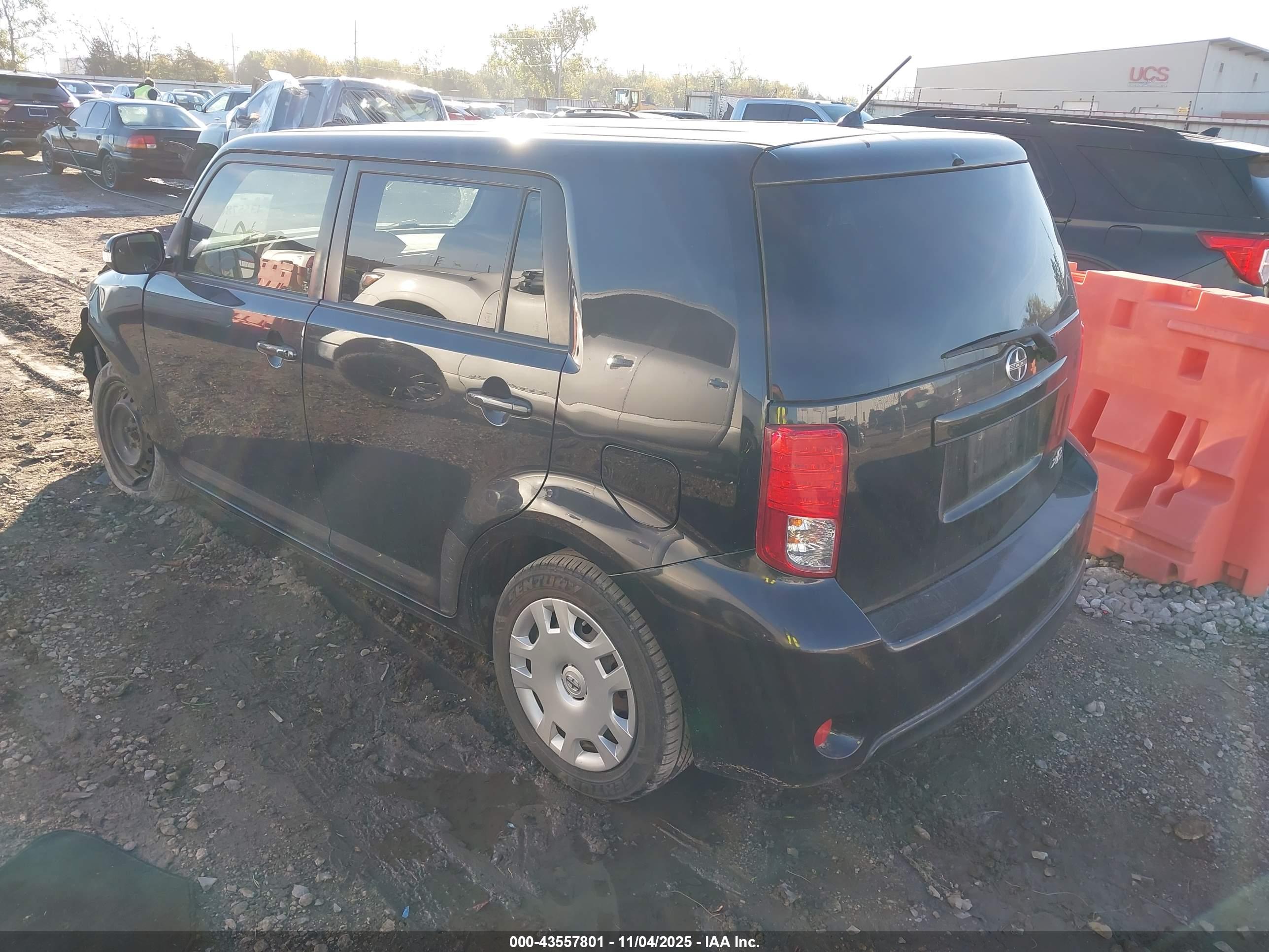 SCION XB image 3