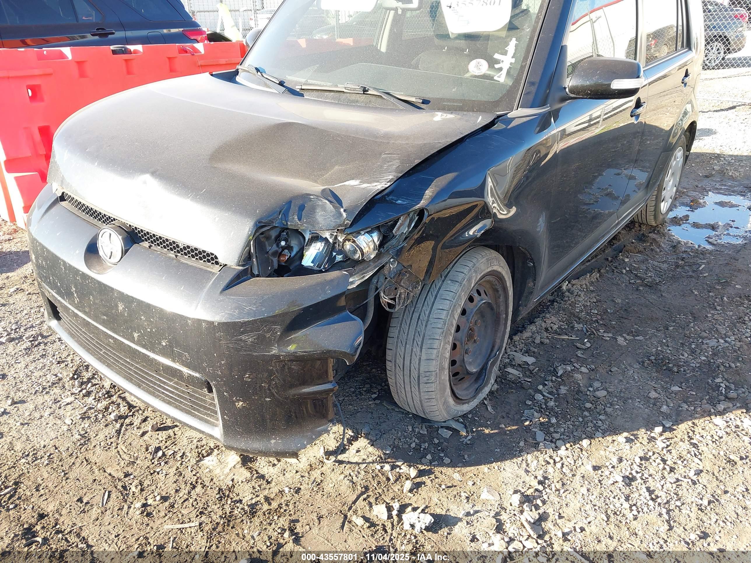 SCION XB image 6