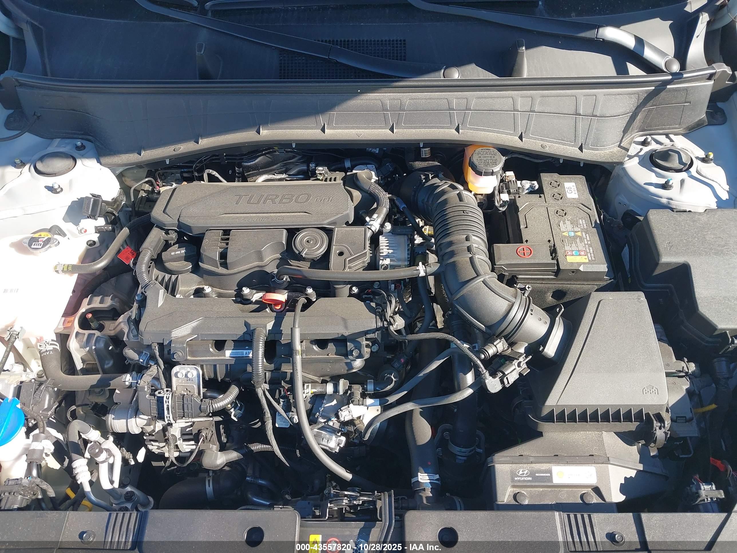 HYUNDAI KONA image 10