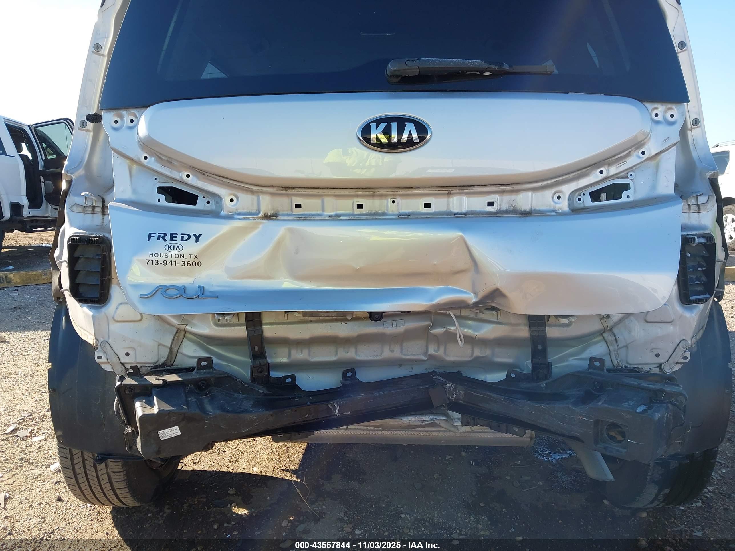 KIA SOUL image 6