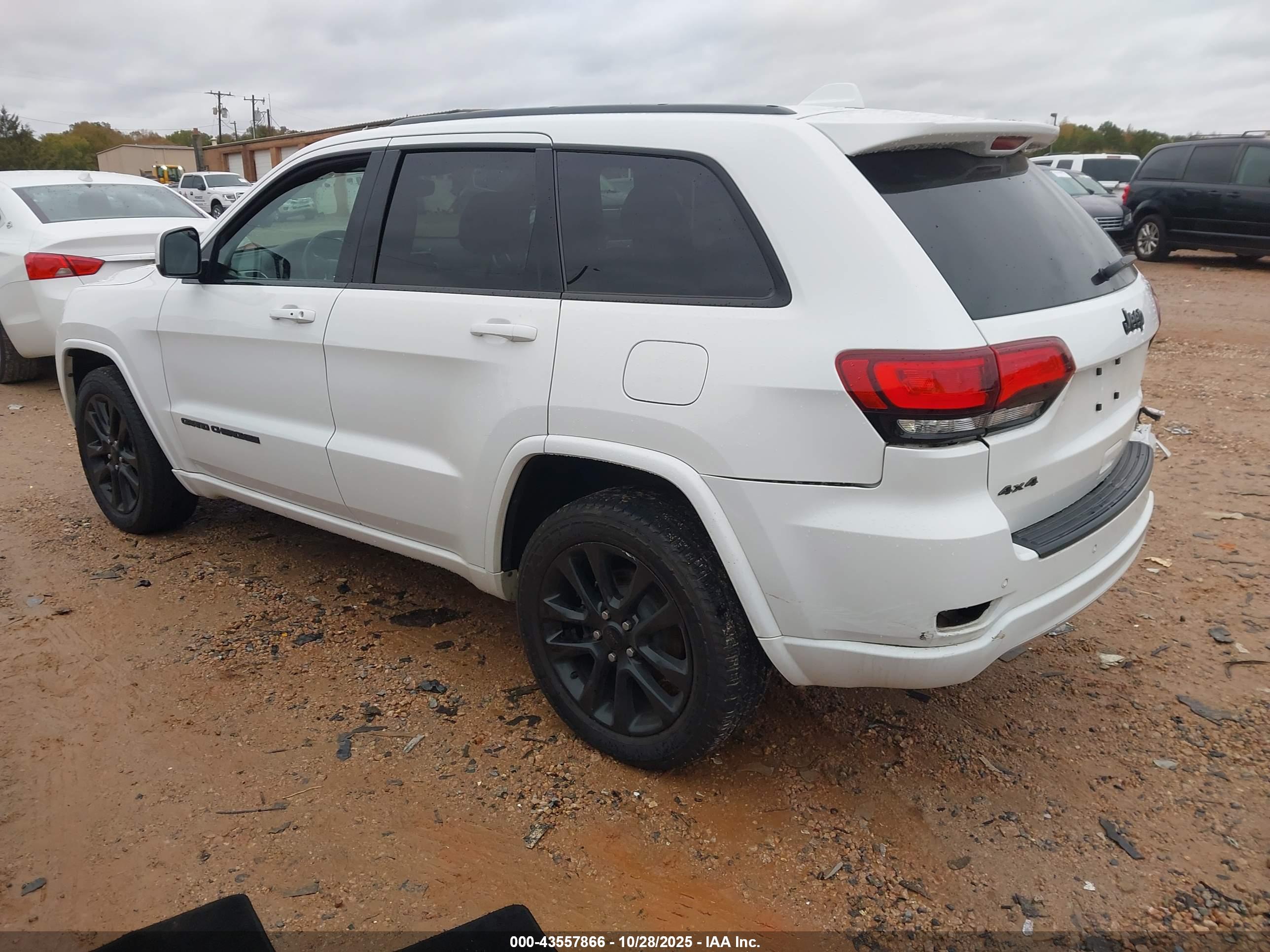 JEEP GRAND image 3