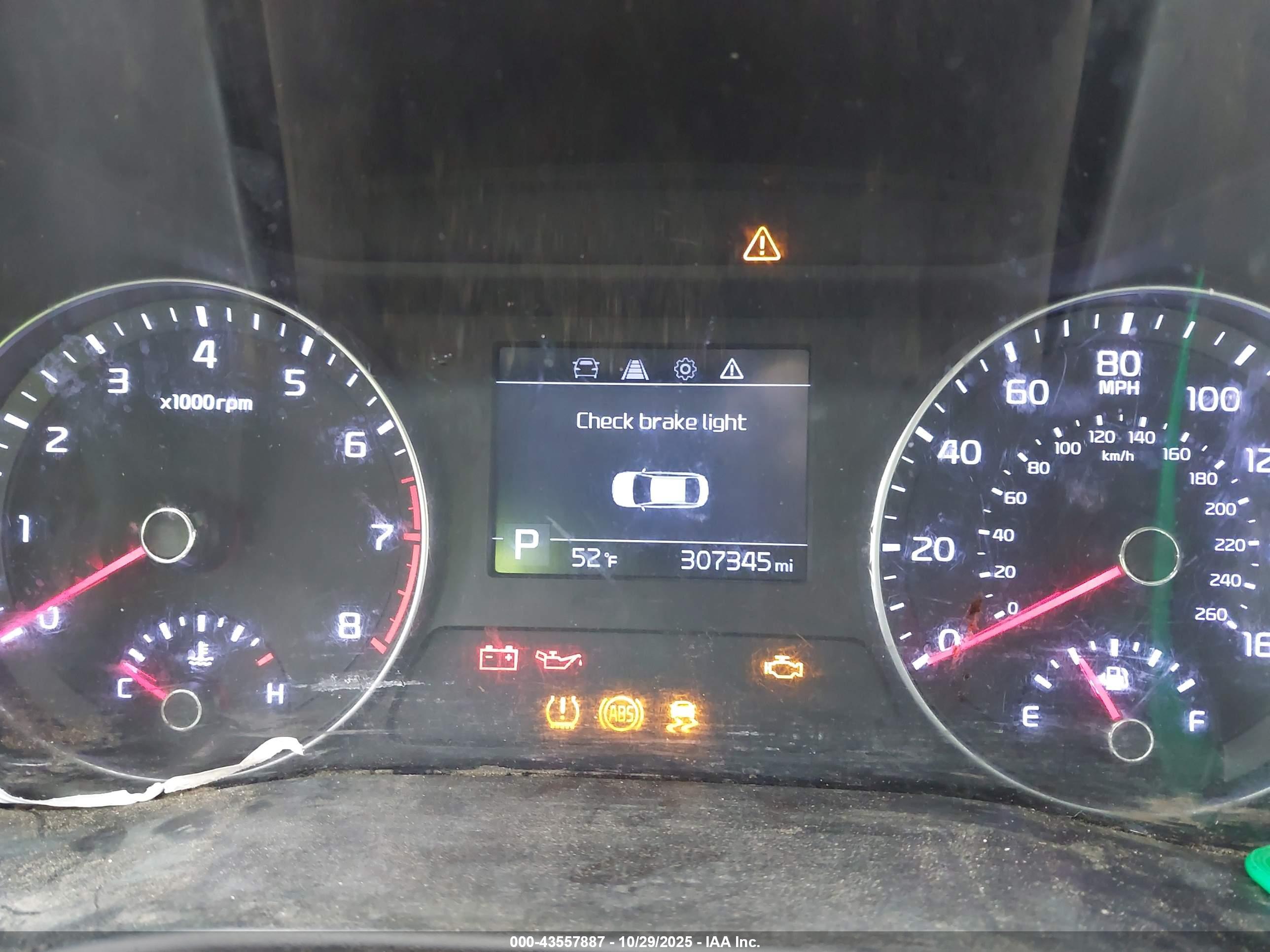 KIA FORTE image 7