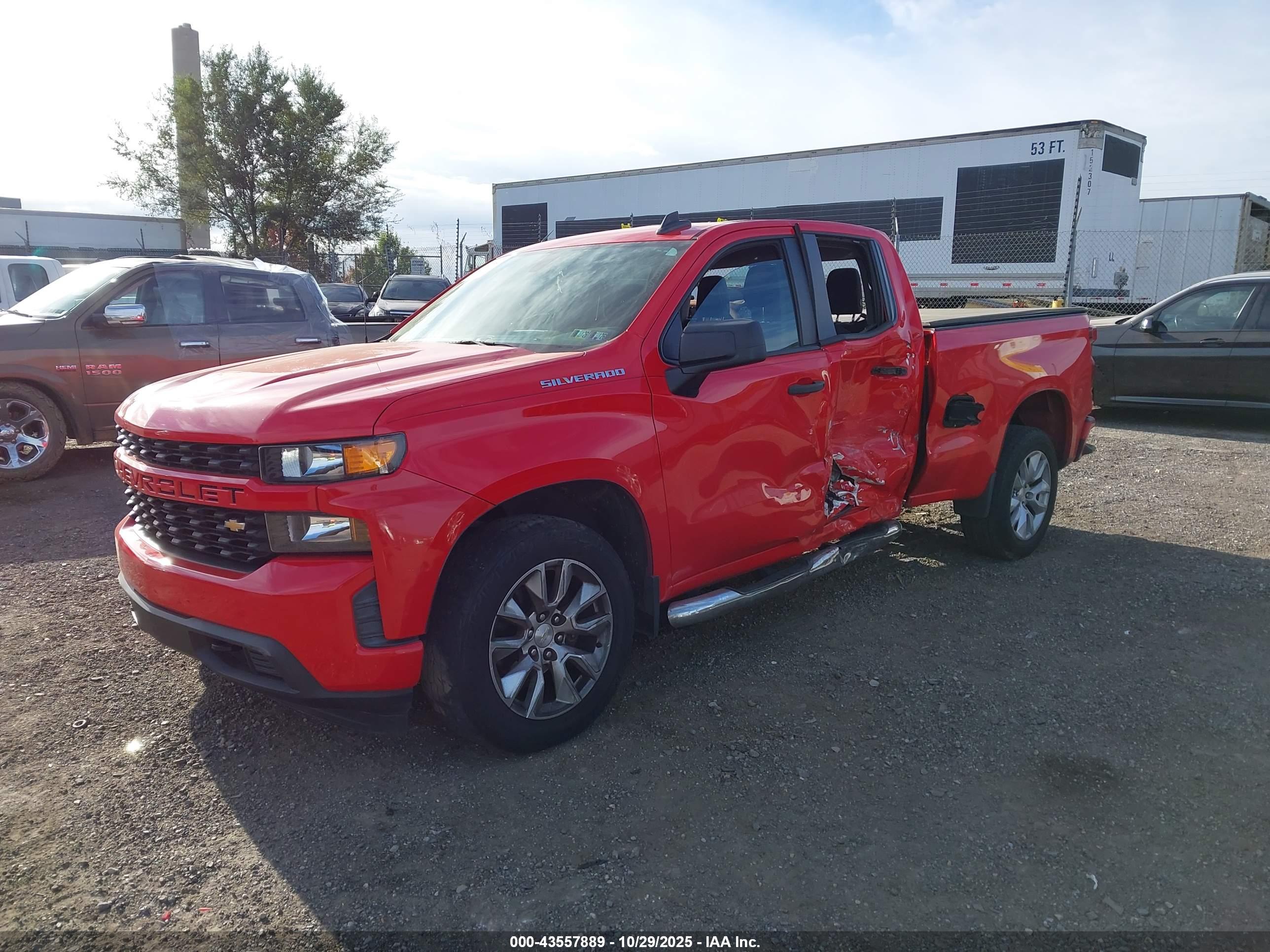 CHEVROLET SILVERADO image 2