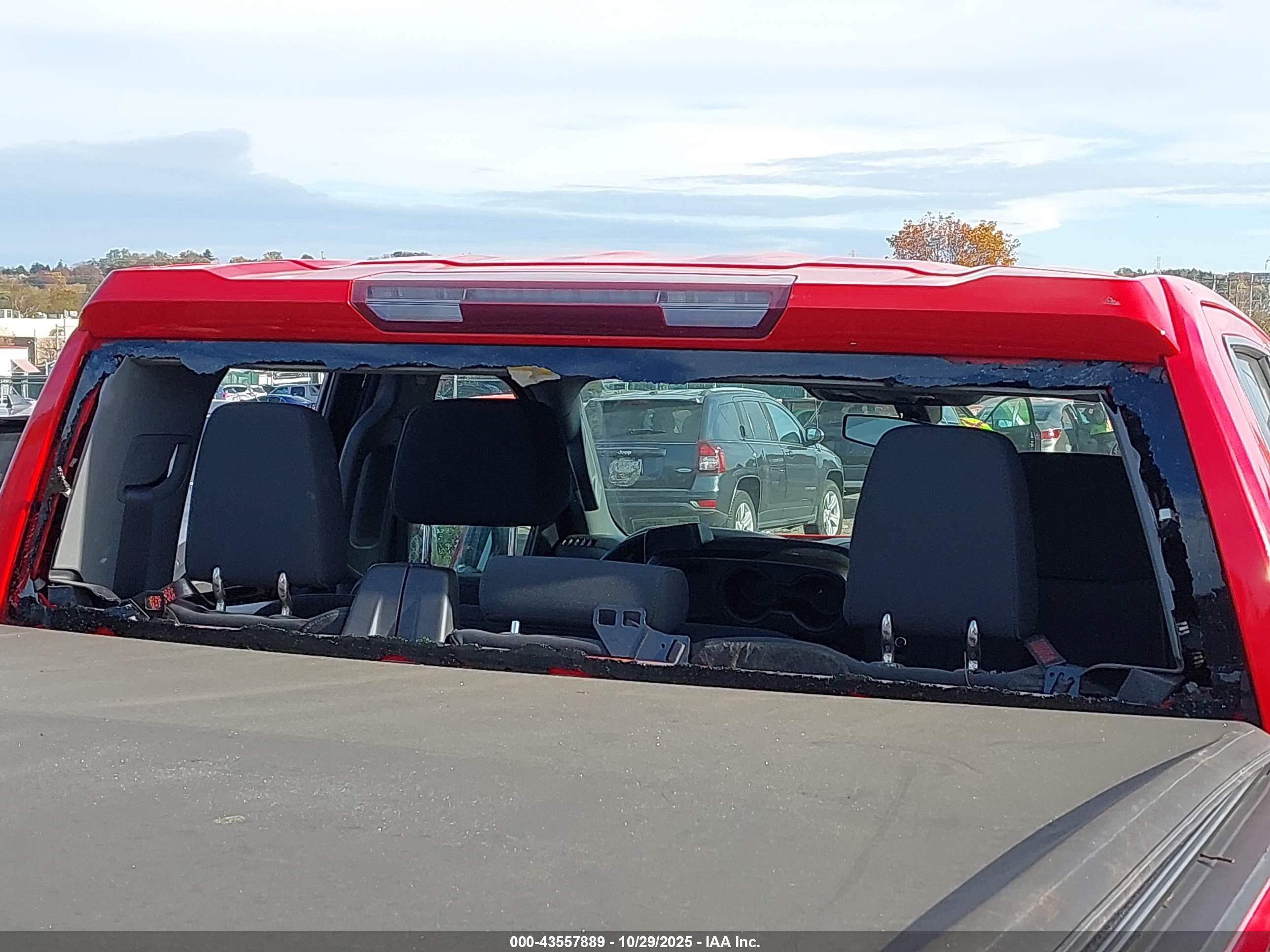 CHEVROLET SILVERADO image 6