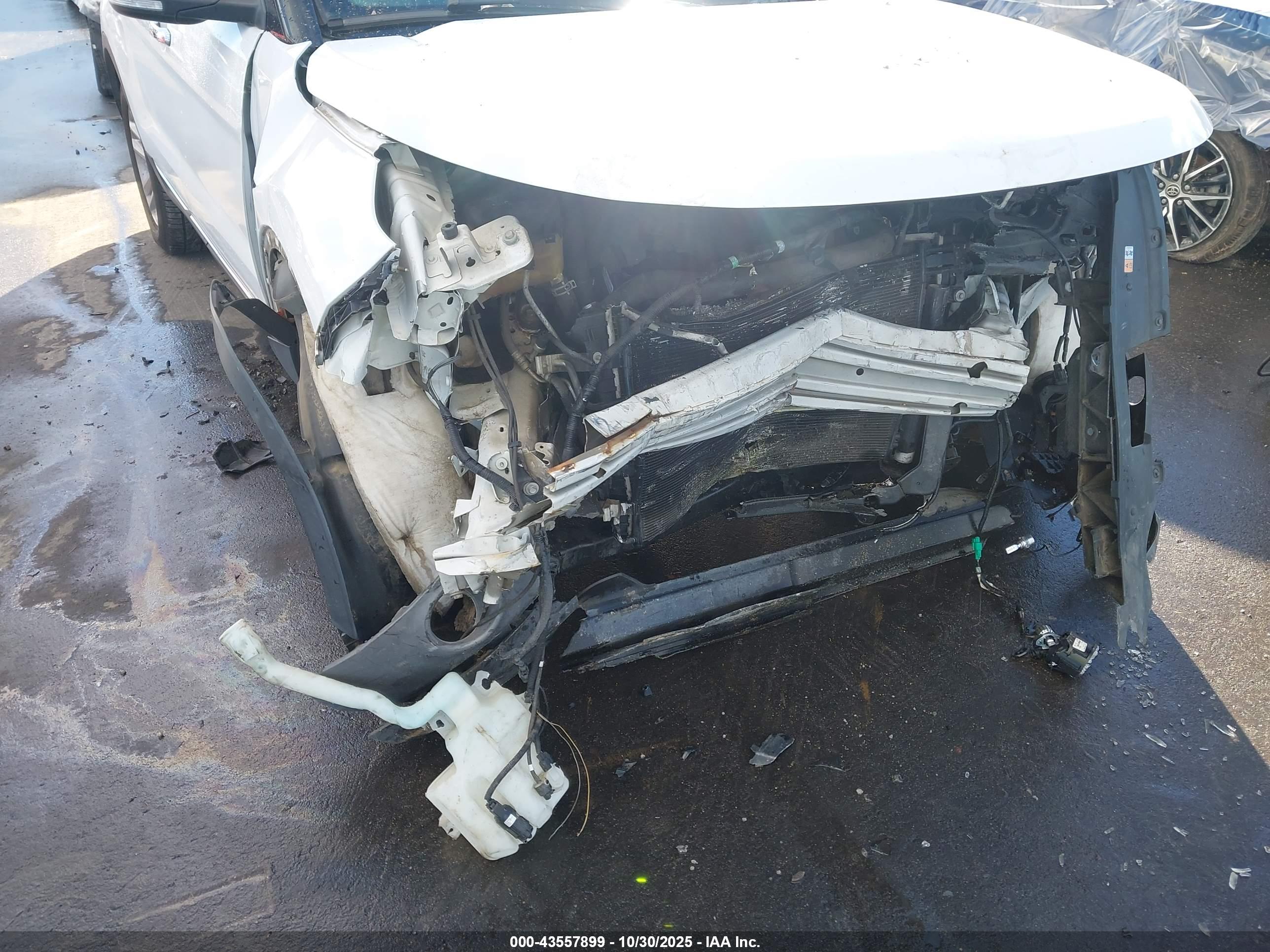 FORD EXPLORER image 6